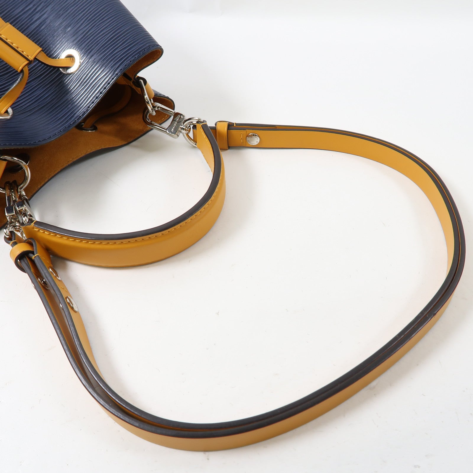 LOUIS VUITTON Epi Neo Noe BB銀扣手挽肩背兩用袋深藍色/黃色