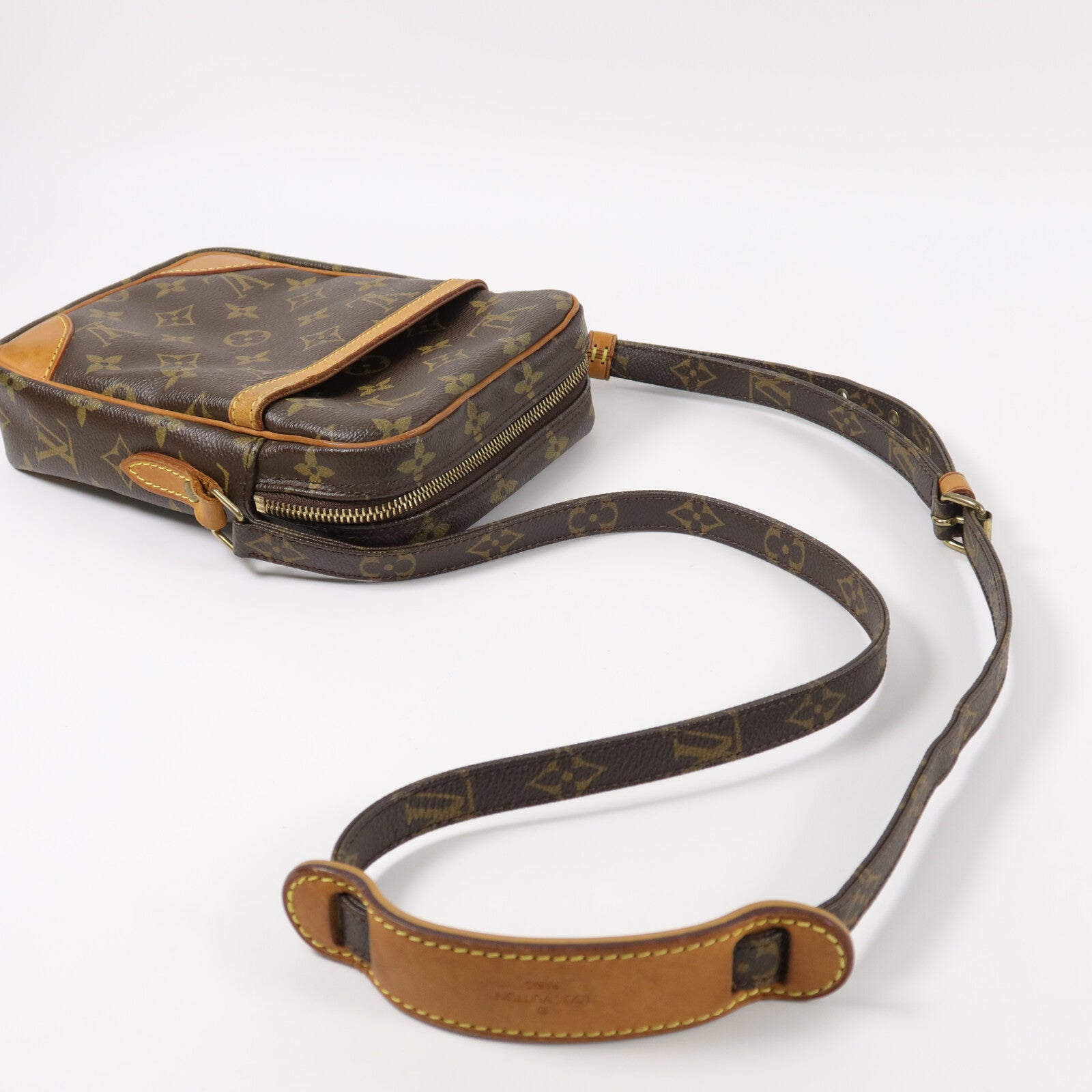 LOUIS VUITTON Monogram Danube肩背袋