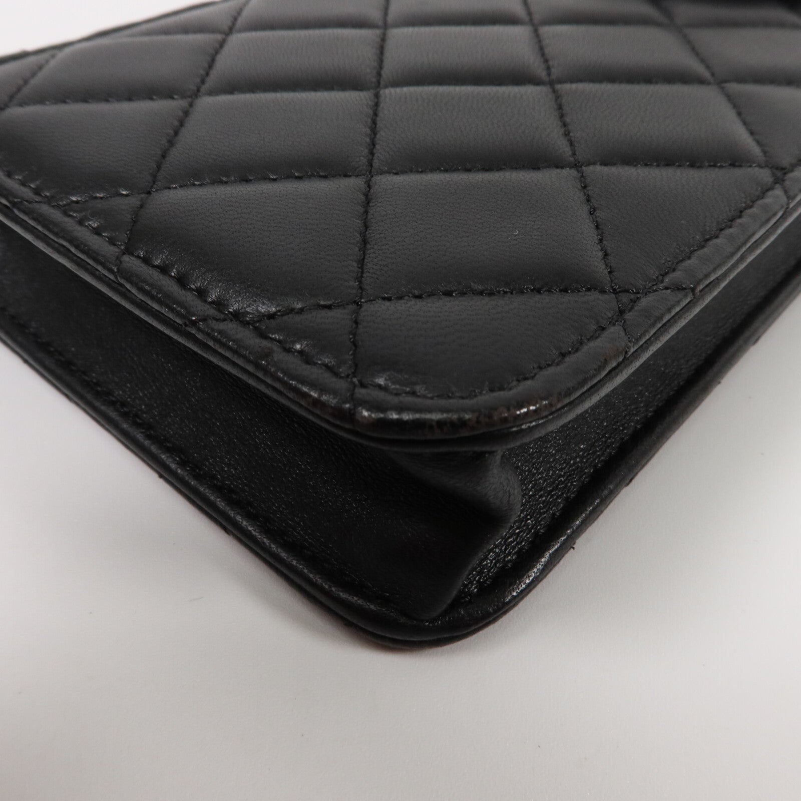 CHANEL 羊皮皮革Phone Holder Bag鏈帶肩背袋