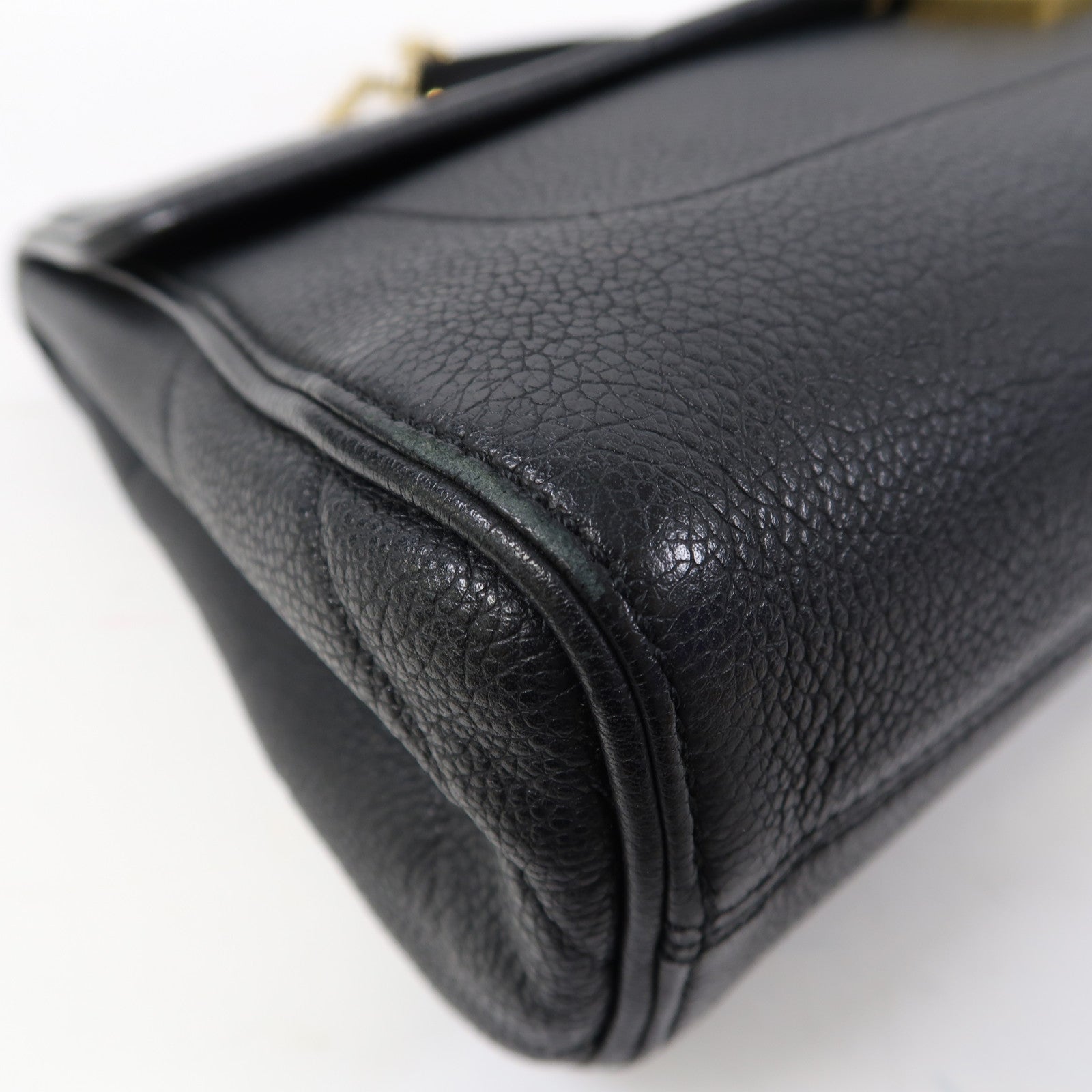 LOUIS VUITTON Monogram Empreinte Saint Germain MM金扣鏈帶肩背袋黑色