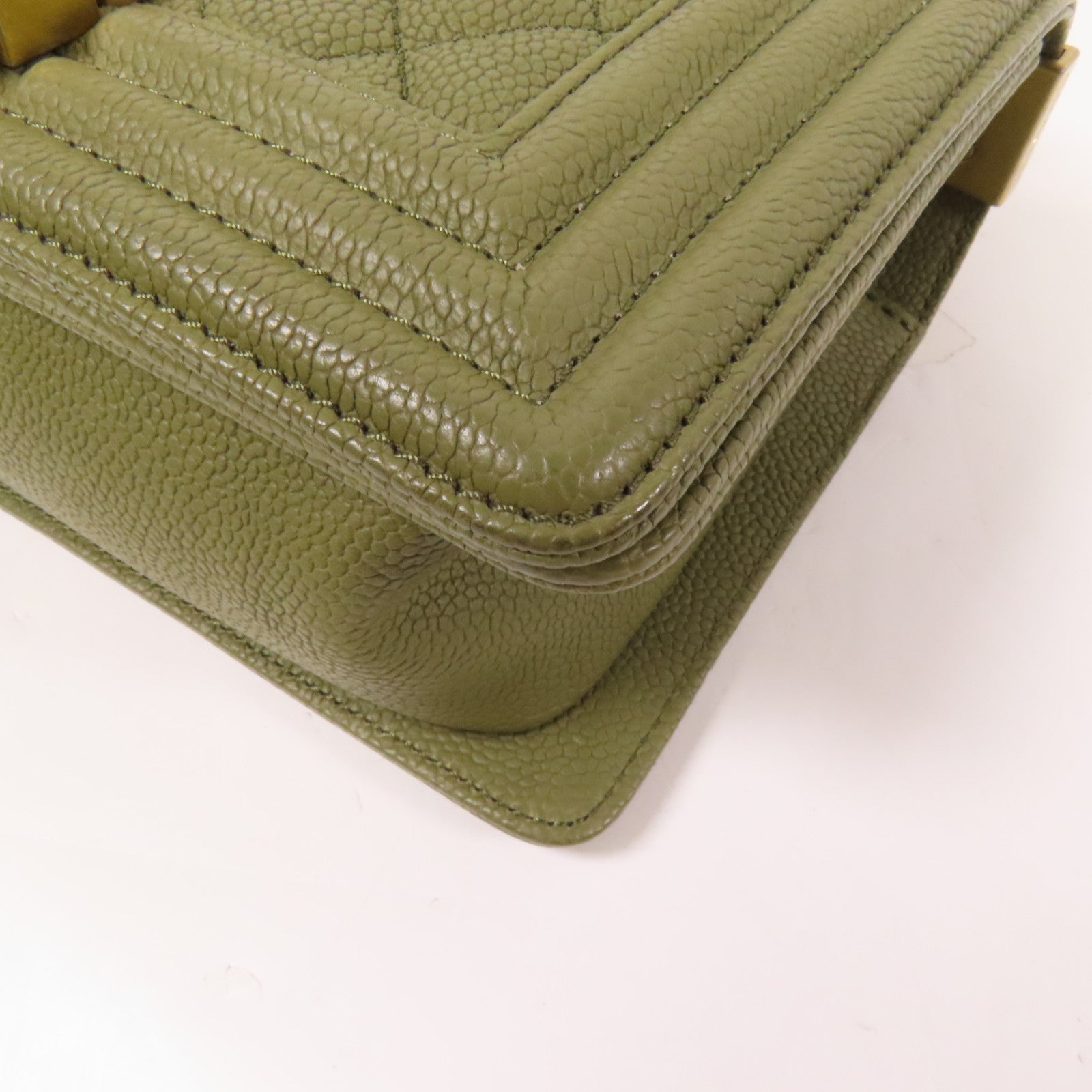 CHANEL 牛皮皮革Boy 20金扣鏈帶肩背袋