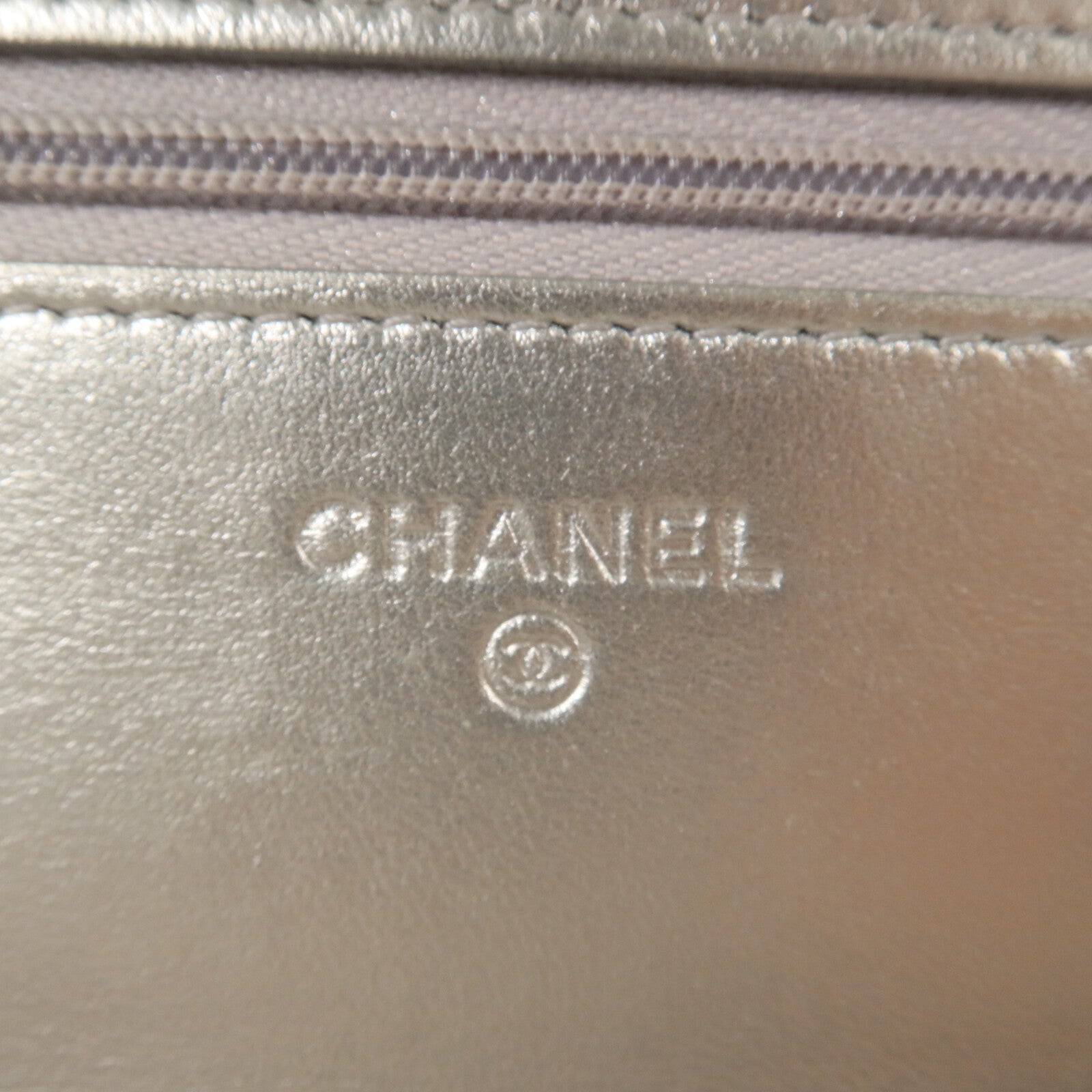 CHANEL 牛皮皮革WOC Wallet On Chain鏈帶肩背袋