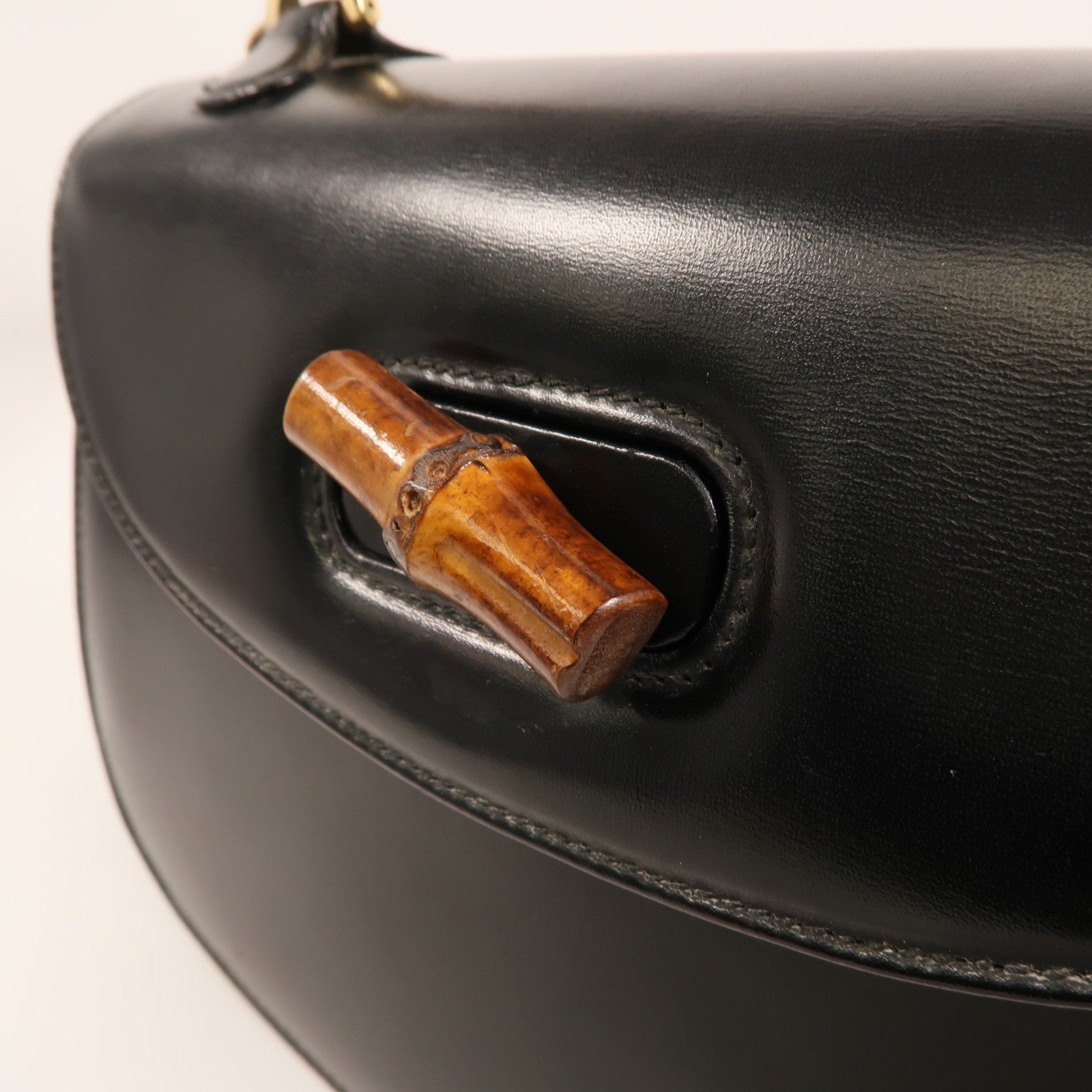 GUCCI 牛皮皮革Vintage Bamboo Bag金扣手挽肩背兩用袋