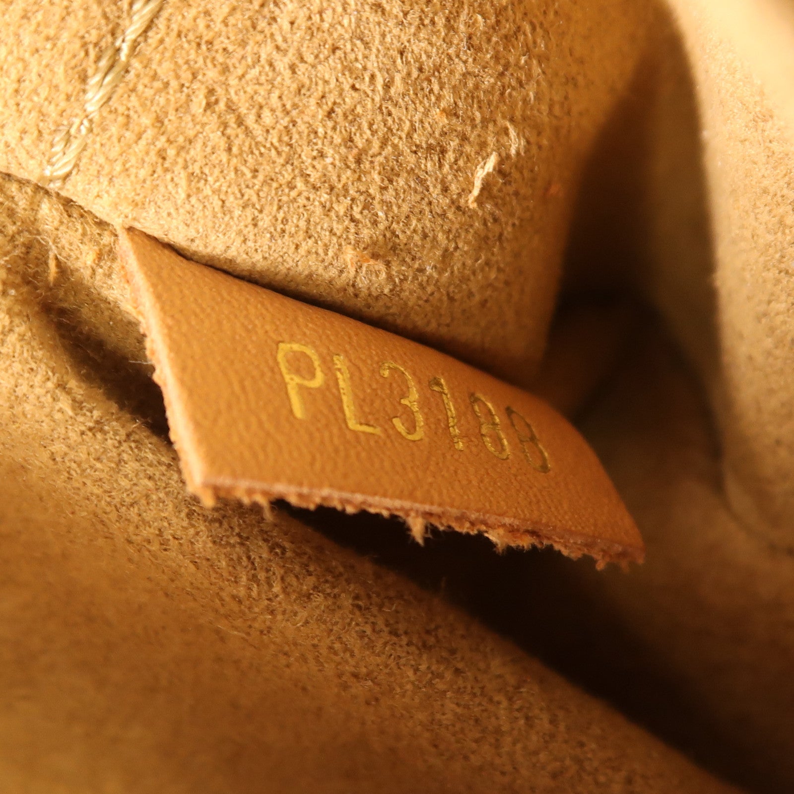 LOUIS VUITTON Monogram Boite Chapeau Souple MM金扣肩背袋