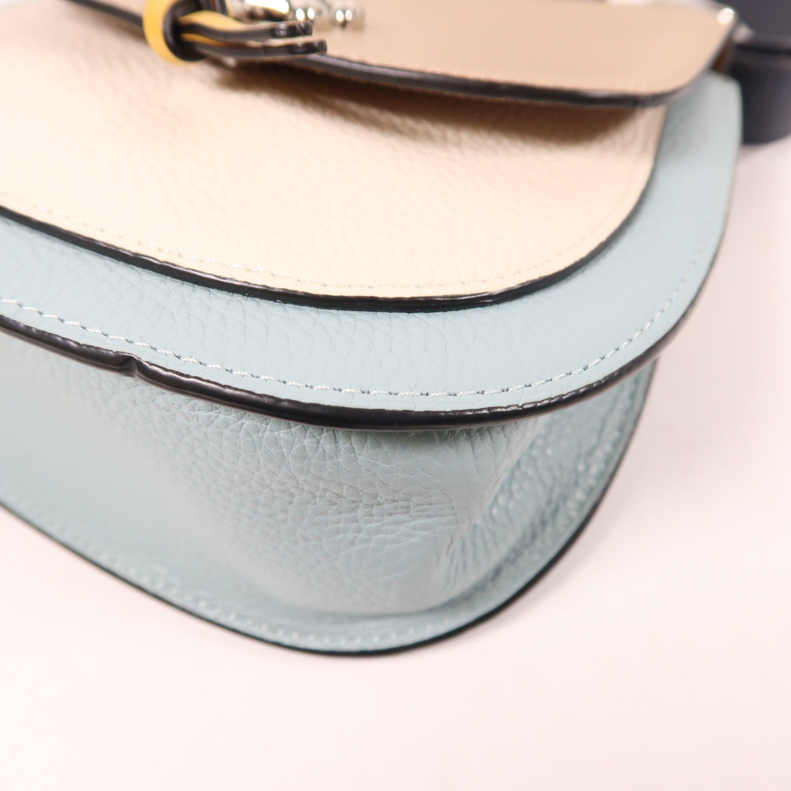 COACH 牛皮皮革Shoulder Bag銀扣肩背袋