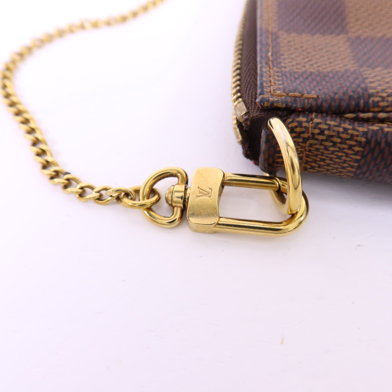 LOUIS VUITTON 【激減優惠】Damier Mini Pochette Accessories 金扣手拿包