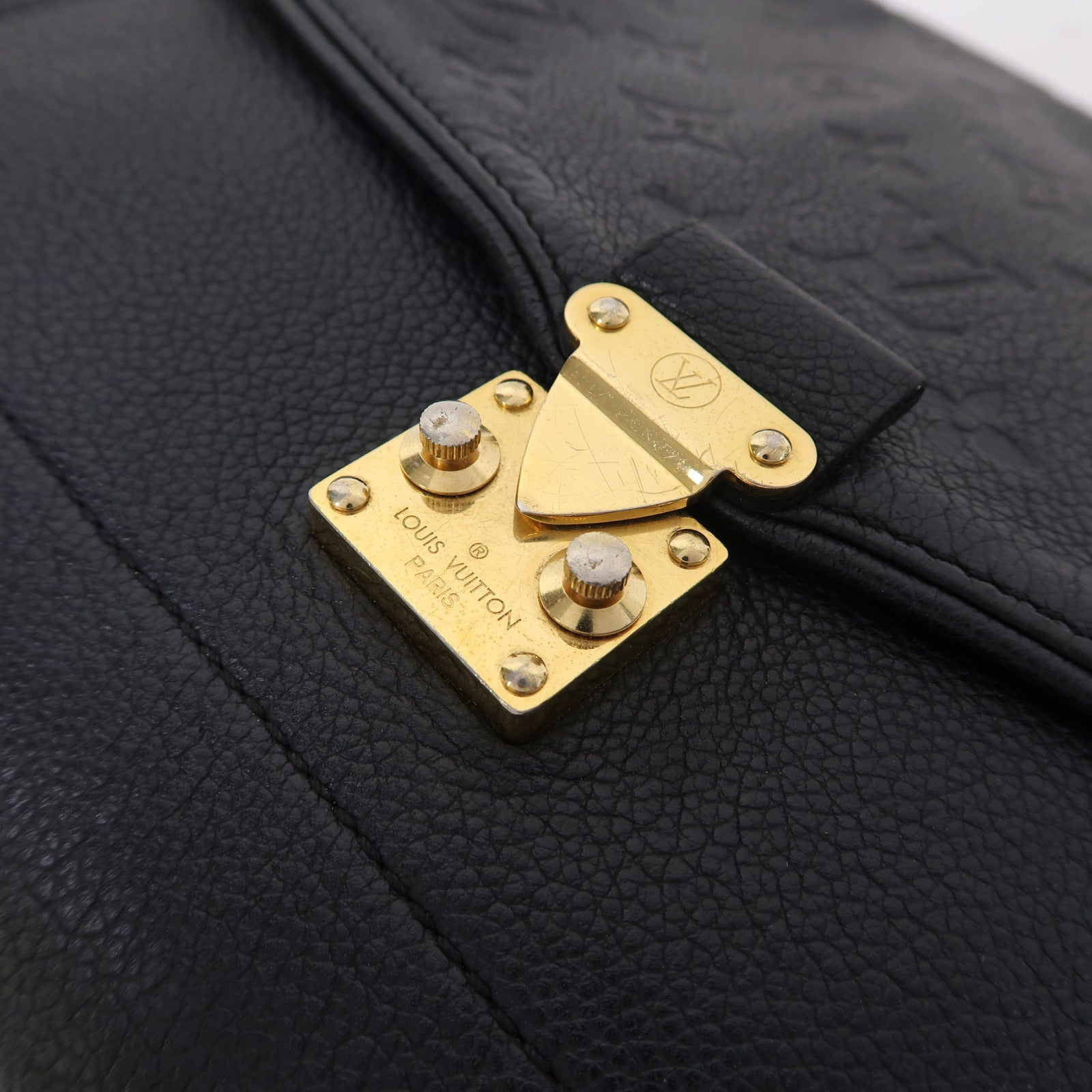 LOUIS VUITTON Monogram Empreinte Saint Germain MM金扣鏈帶肩背袋黑色