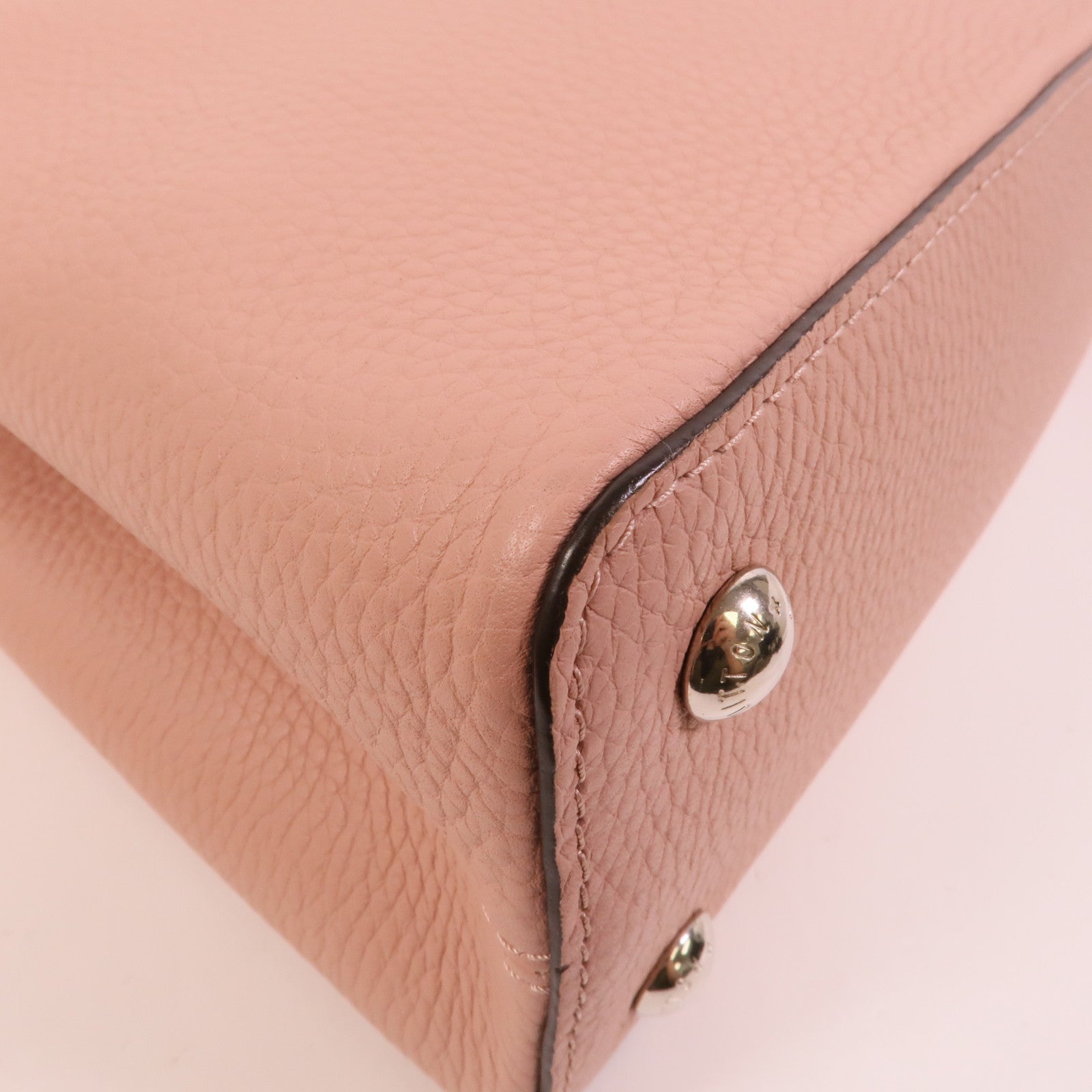 LOUIS VUITTON Taurillon皮革Capueines MM手挽肩背兩用袋