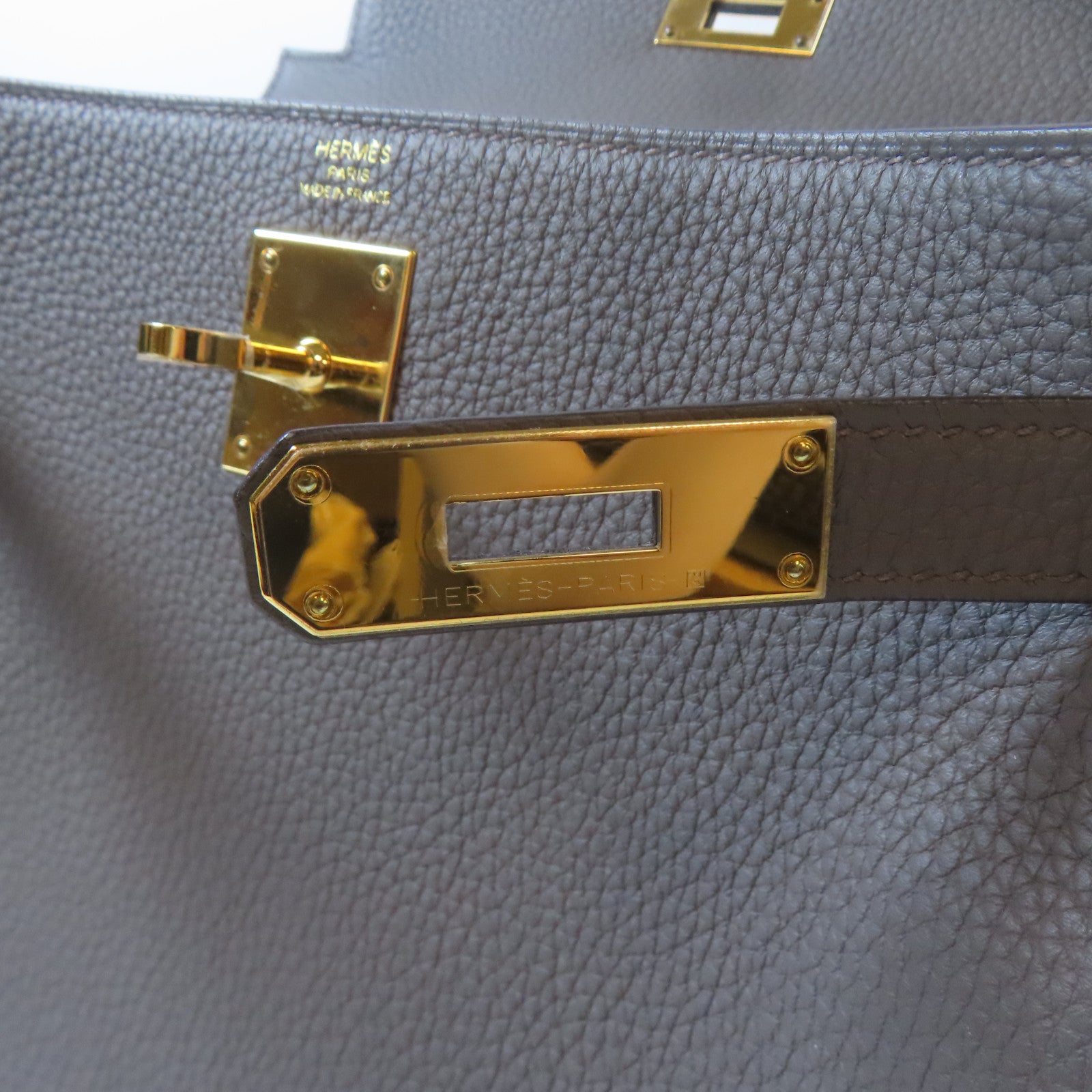 HERMES Clemence皮革Kelly28金扣手挽肩背兩用袋Etain/灰色