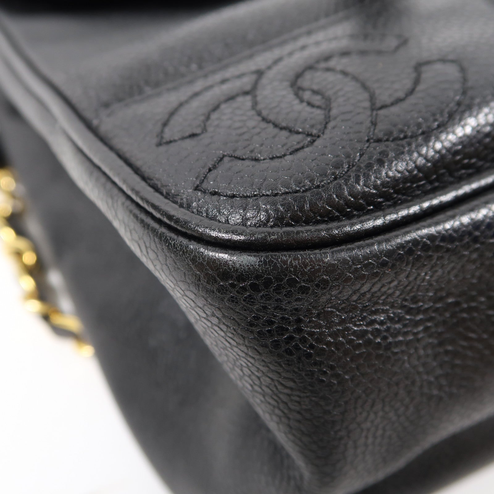 CHANEL Caviar皮革Triple CC Backpack金扣背包黑色