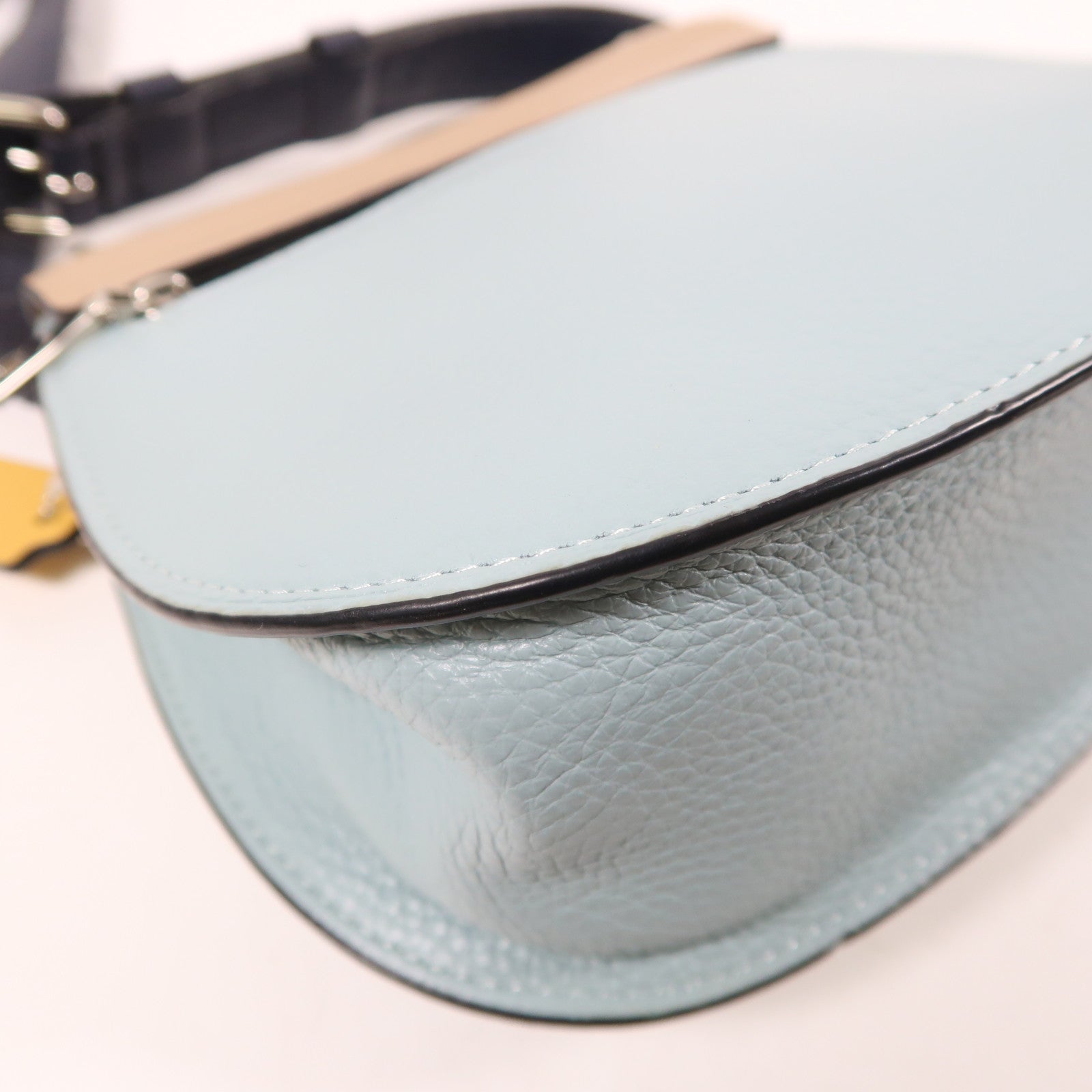 COACH 牛皮皮革Shoulder Bag銀扣肩背袋