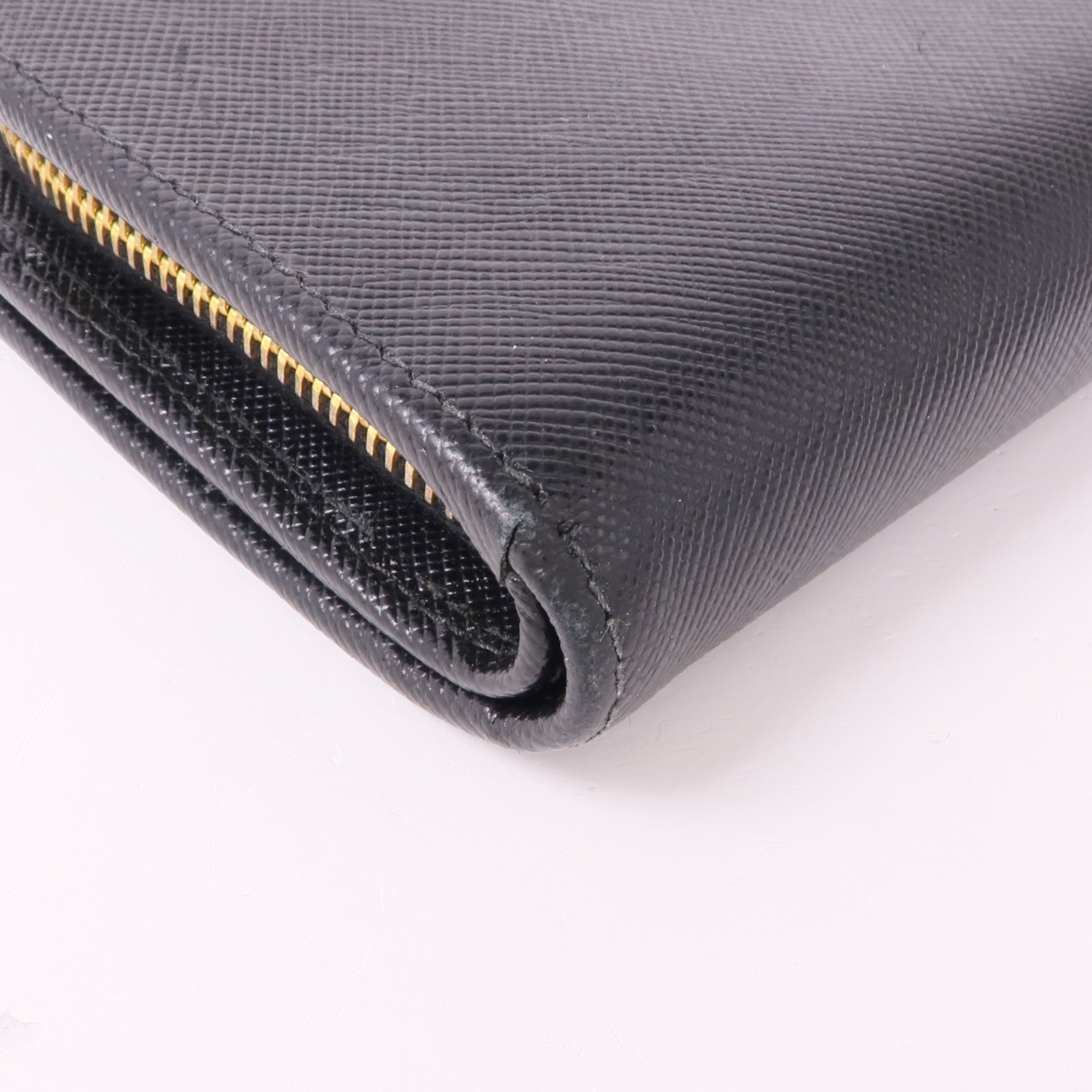 PRADA Saffiano皮革Wallet金扣錢包