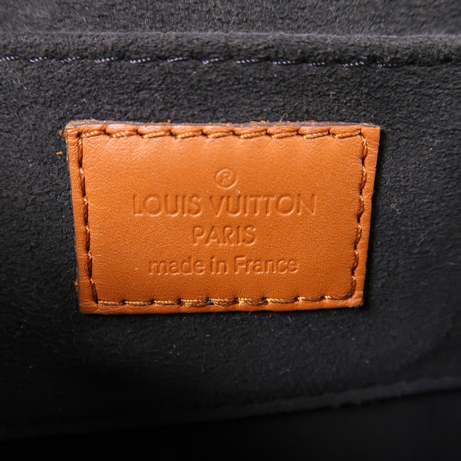 LOUIS VUITTON Monogram Reverse Mini Dauphine金扣肩背袋棕色