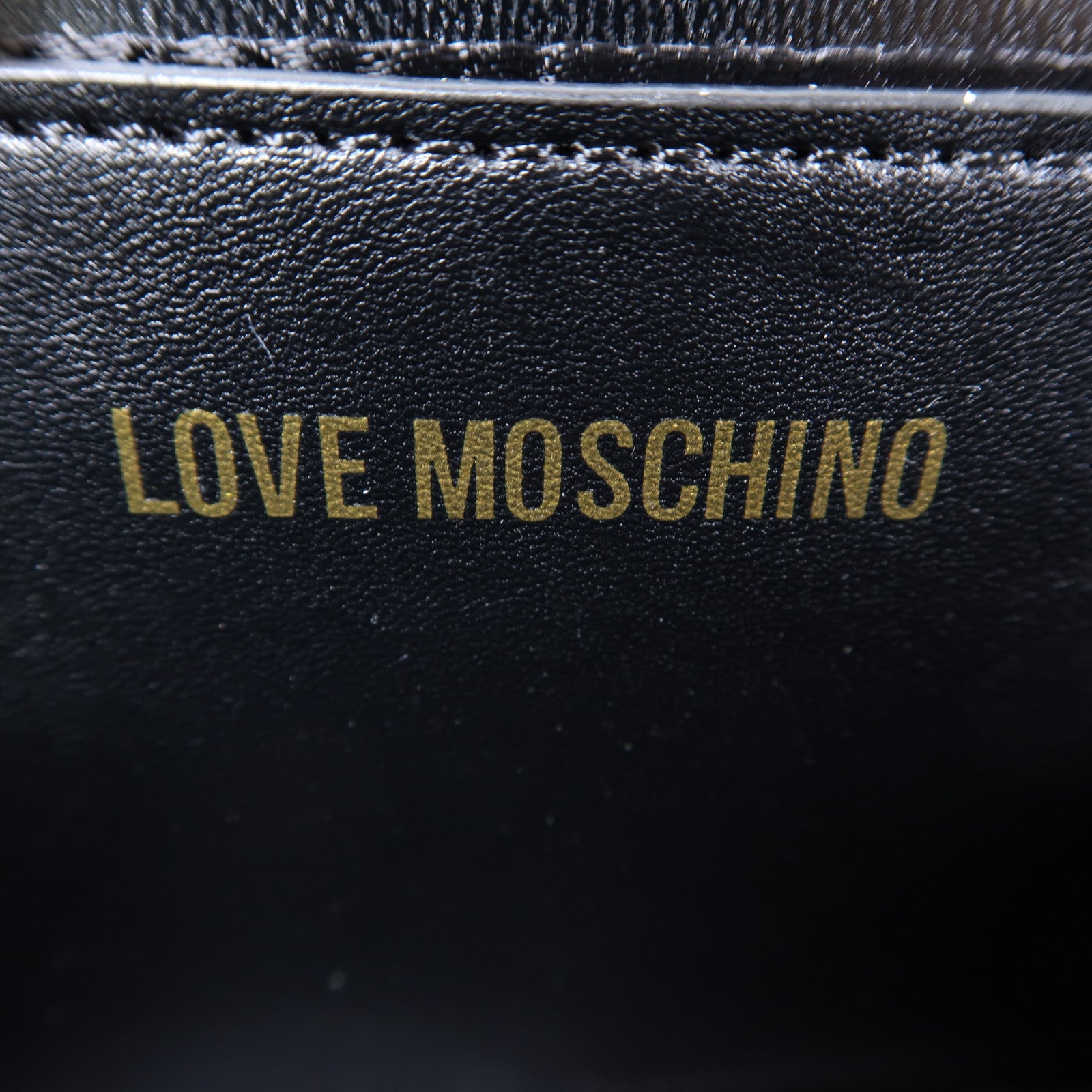 MOSCHINO 【激減優惠】菱格塗層帆布Chain Shoulder金扣鏈帶肩背袋黑色