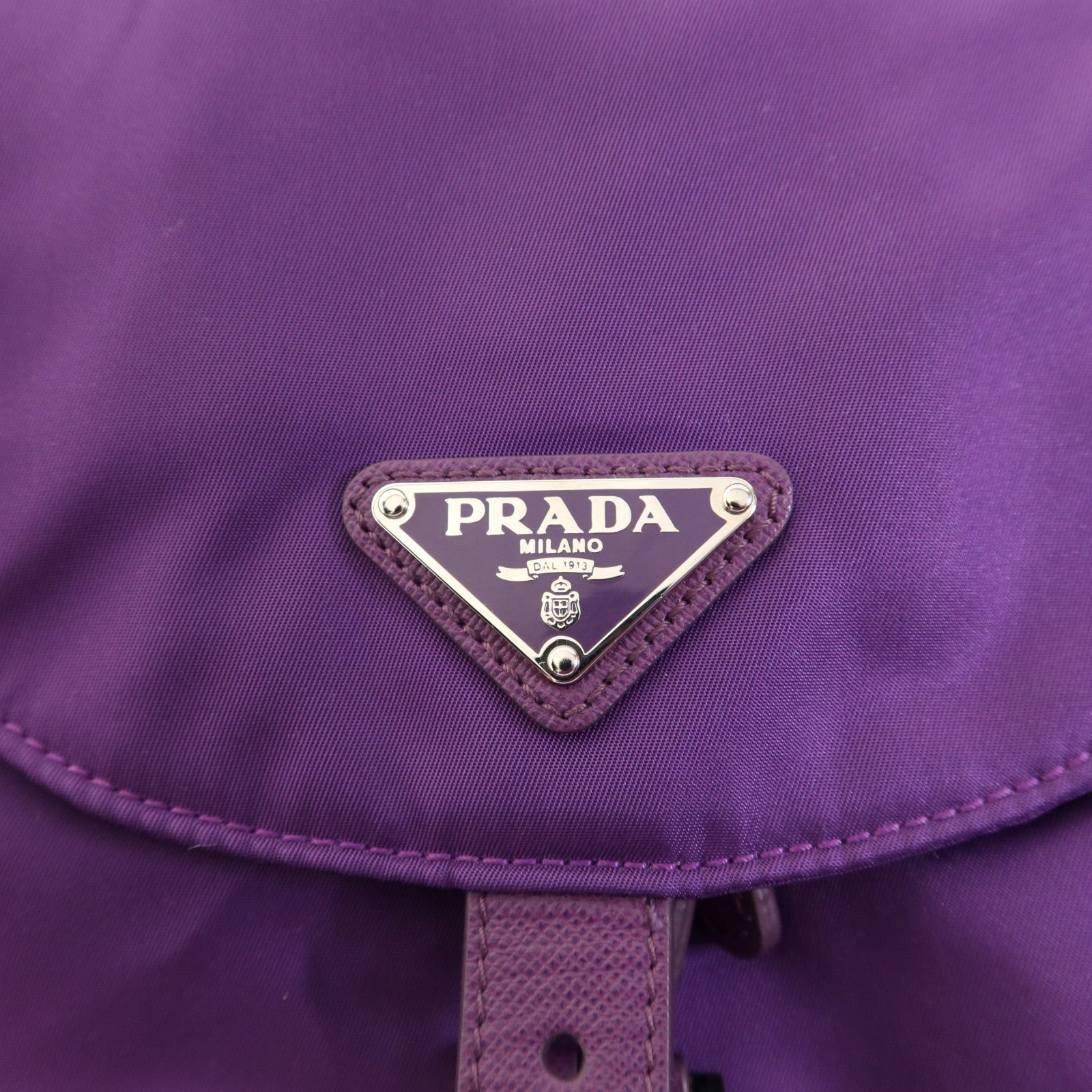 PRADA 尼龍Backpack銀扣背包