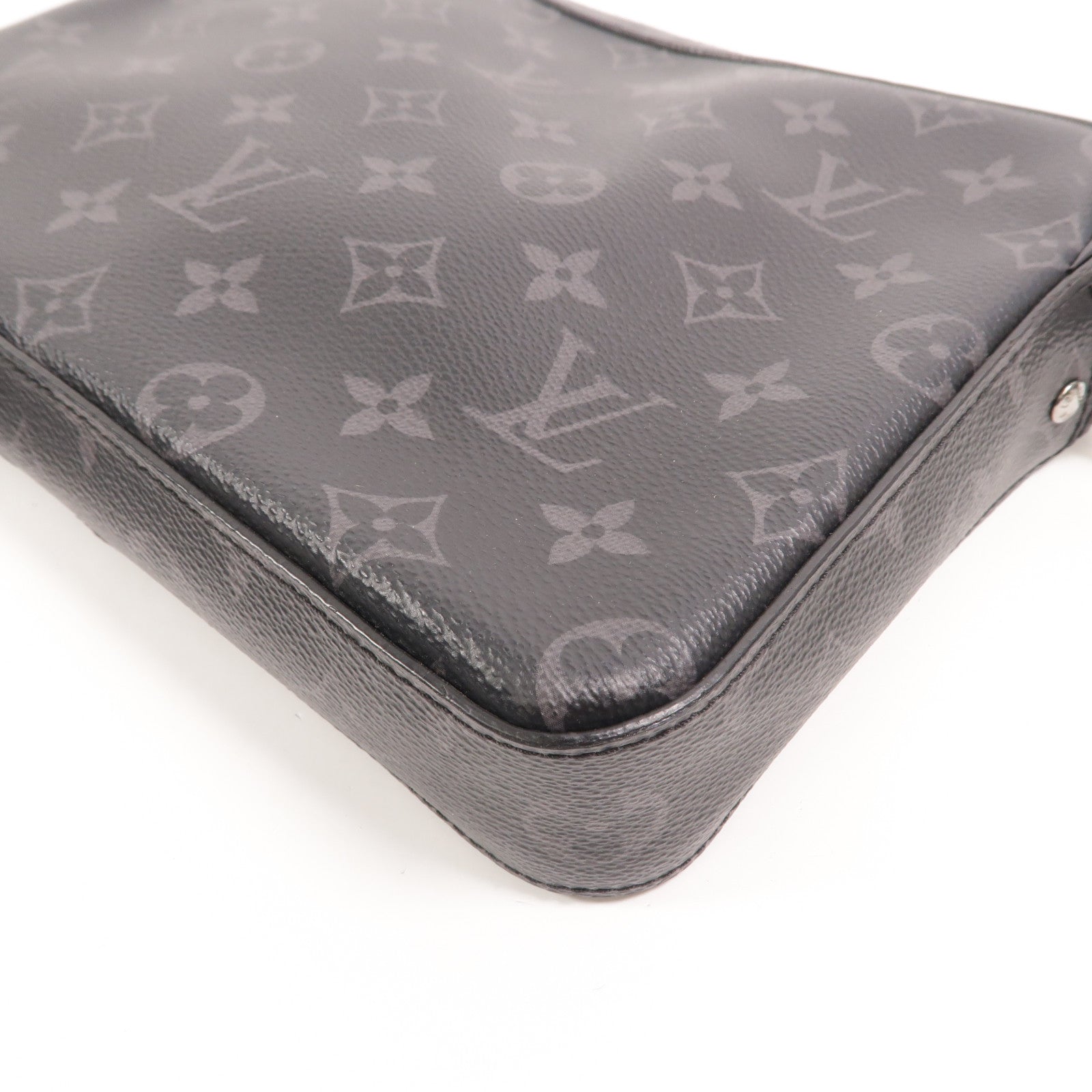 LOUIS VUITTON Monogram Eclipse Reverse Trio Messenger銀扣肩背袋