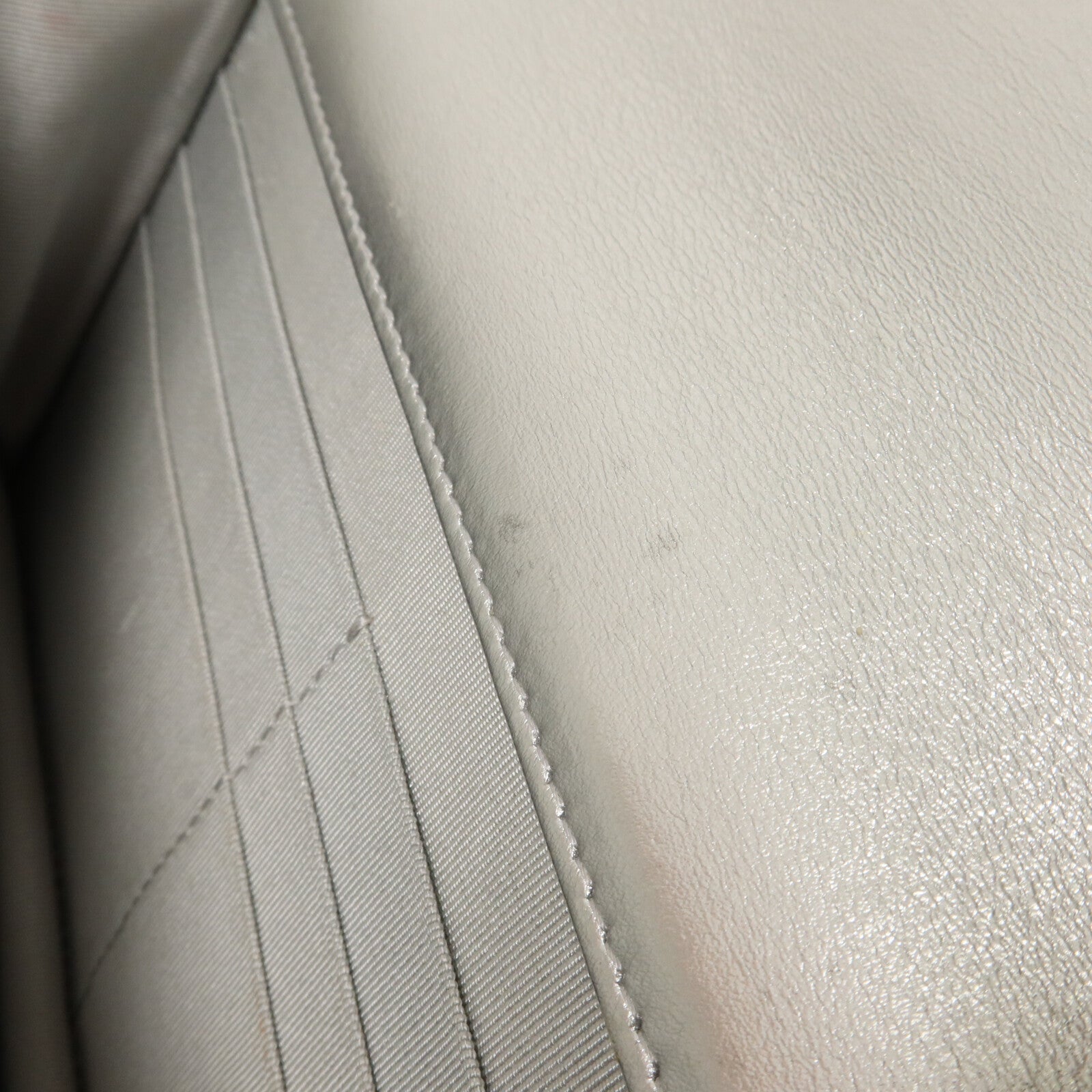 CHANEL 牛皮皮革WOC Wallet On Chain鏈帶肩背袋