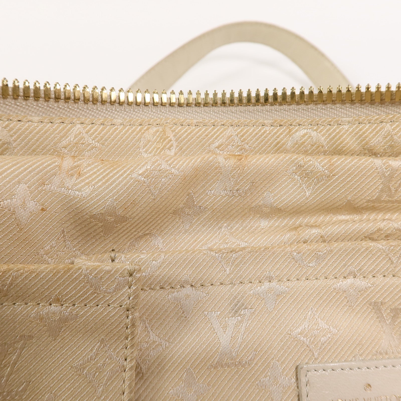 LOUIS VUITTON 羊皮皮革Riveting手挽袋