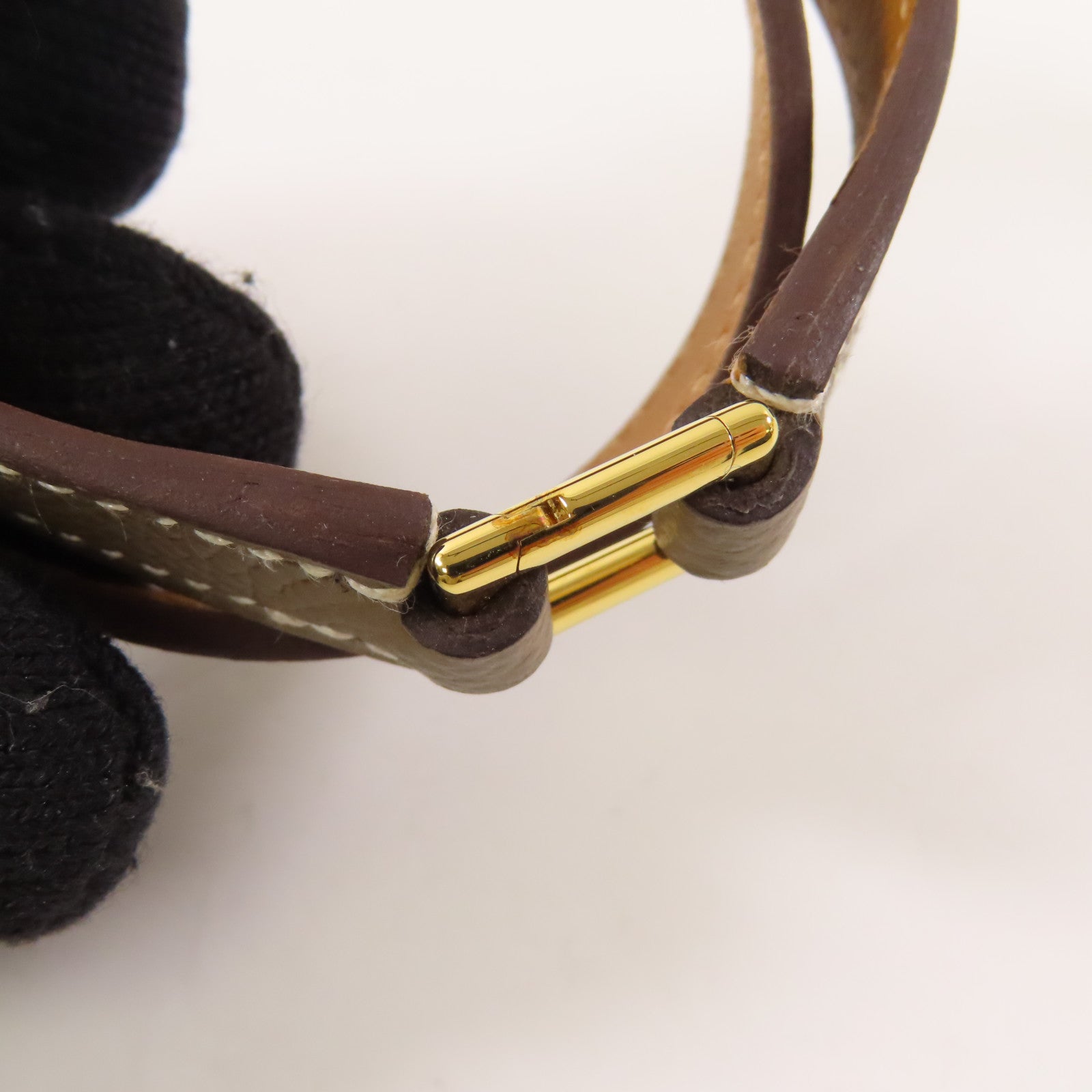 HERMES Epsom皮革Rivale Double Tour金扣手鐲Etoupe