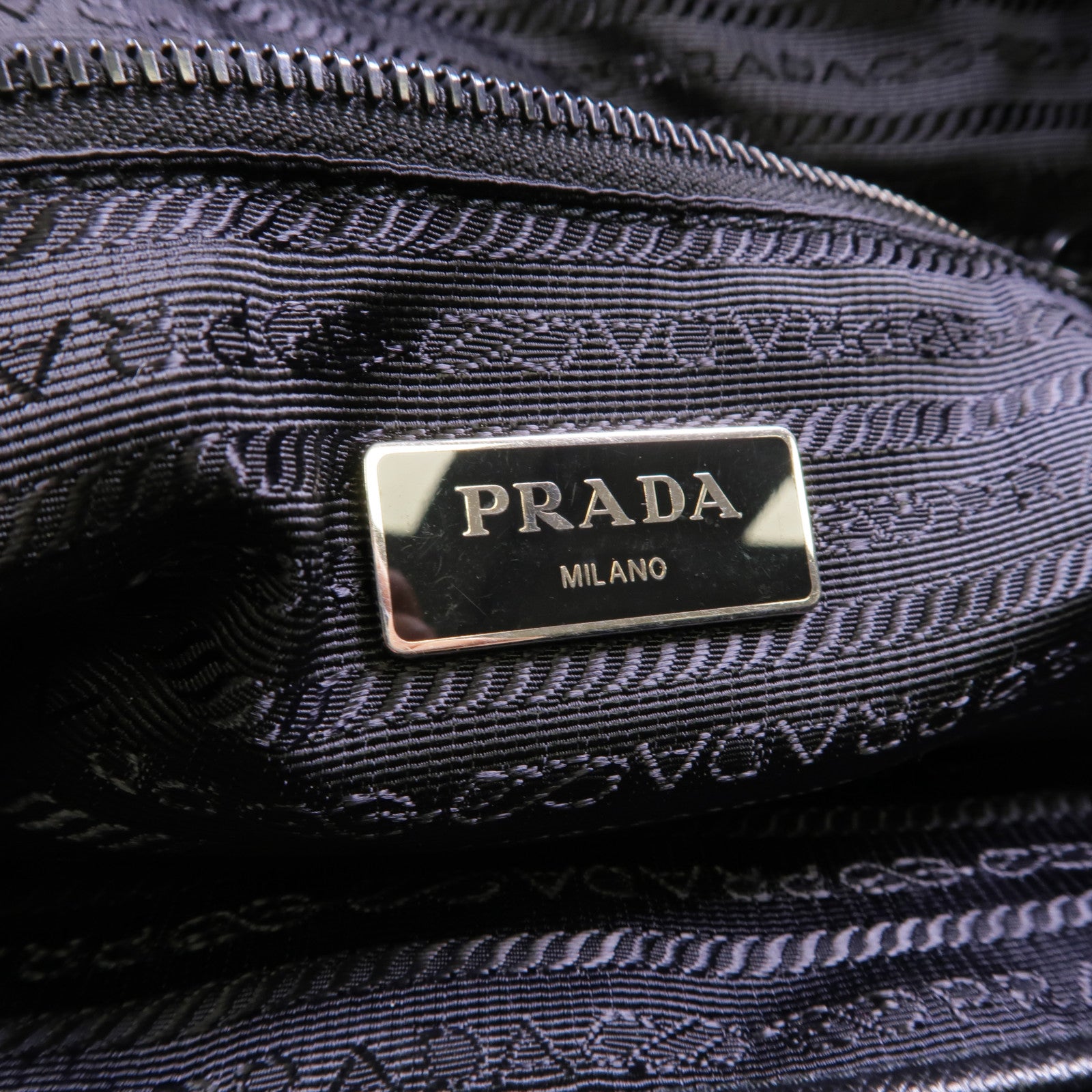 PRADA 尼龍Shoulder Tote銀扣肩背袋/手挽袋