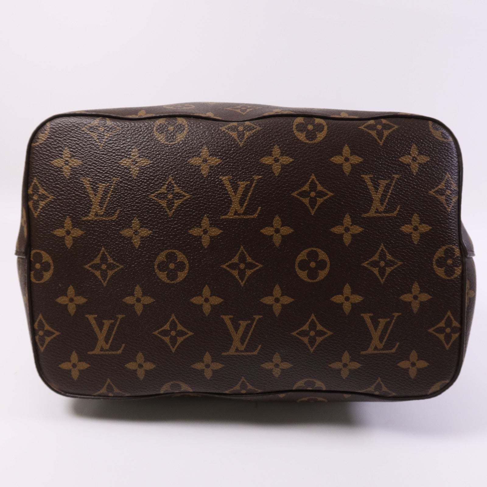 LOUIS VUITTON Monogram Neo Noe金扣肩背袋