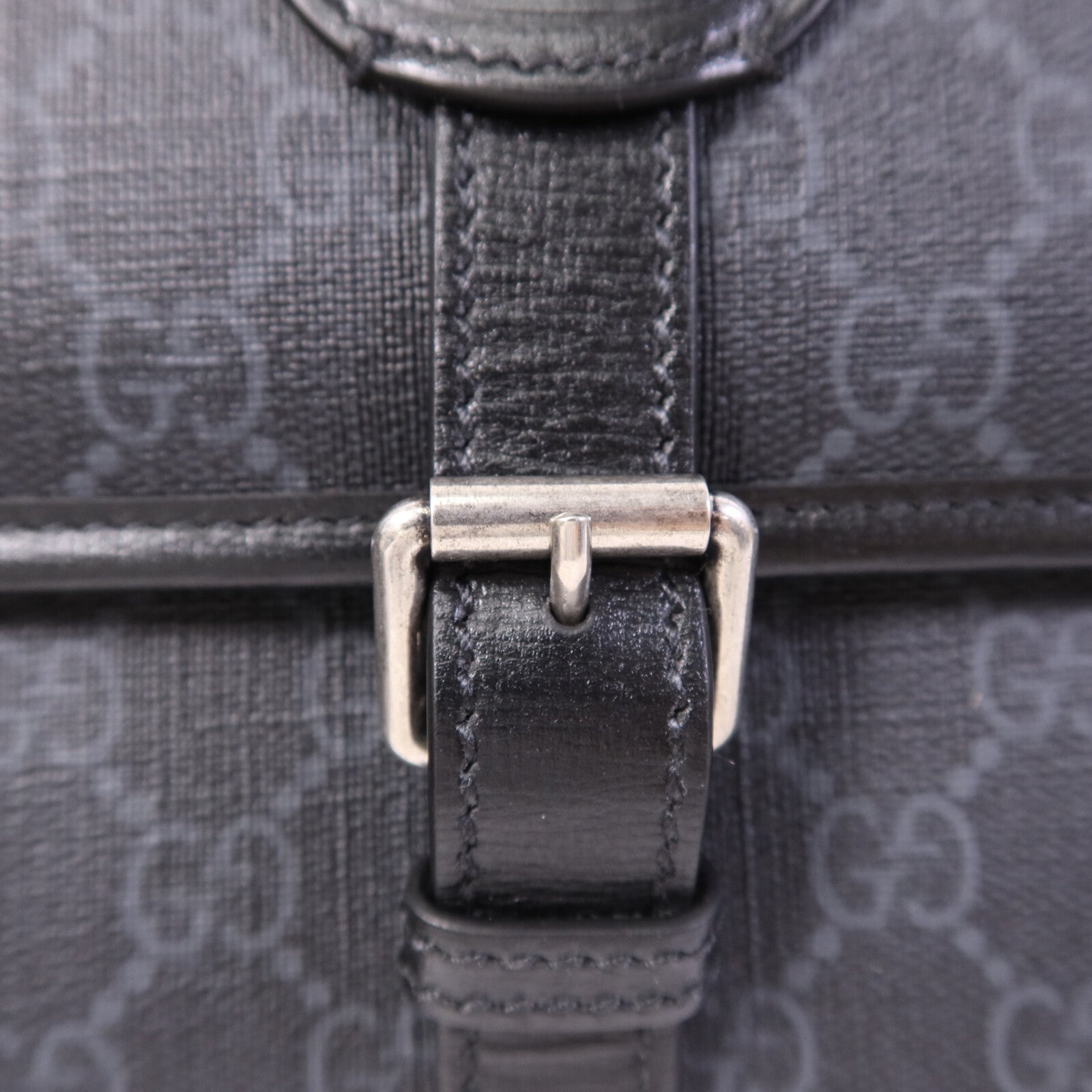GUCCI 【激減優惠】塗層帆布GG Supreme Interlocking銀扣肩背袋