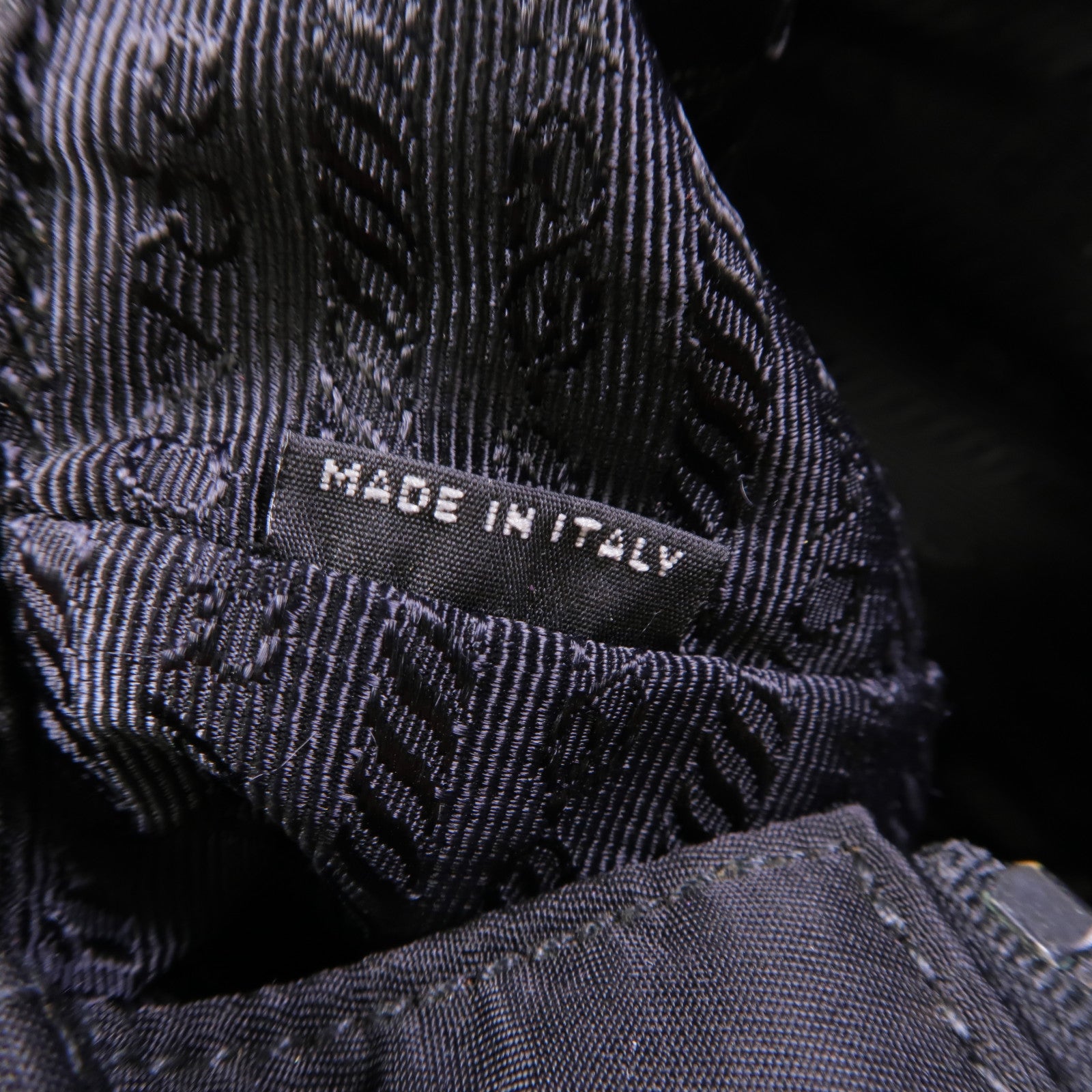 PRADA 尼龍Shoulder Tote銀扣肩背袋/手挽袋