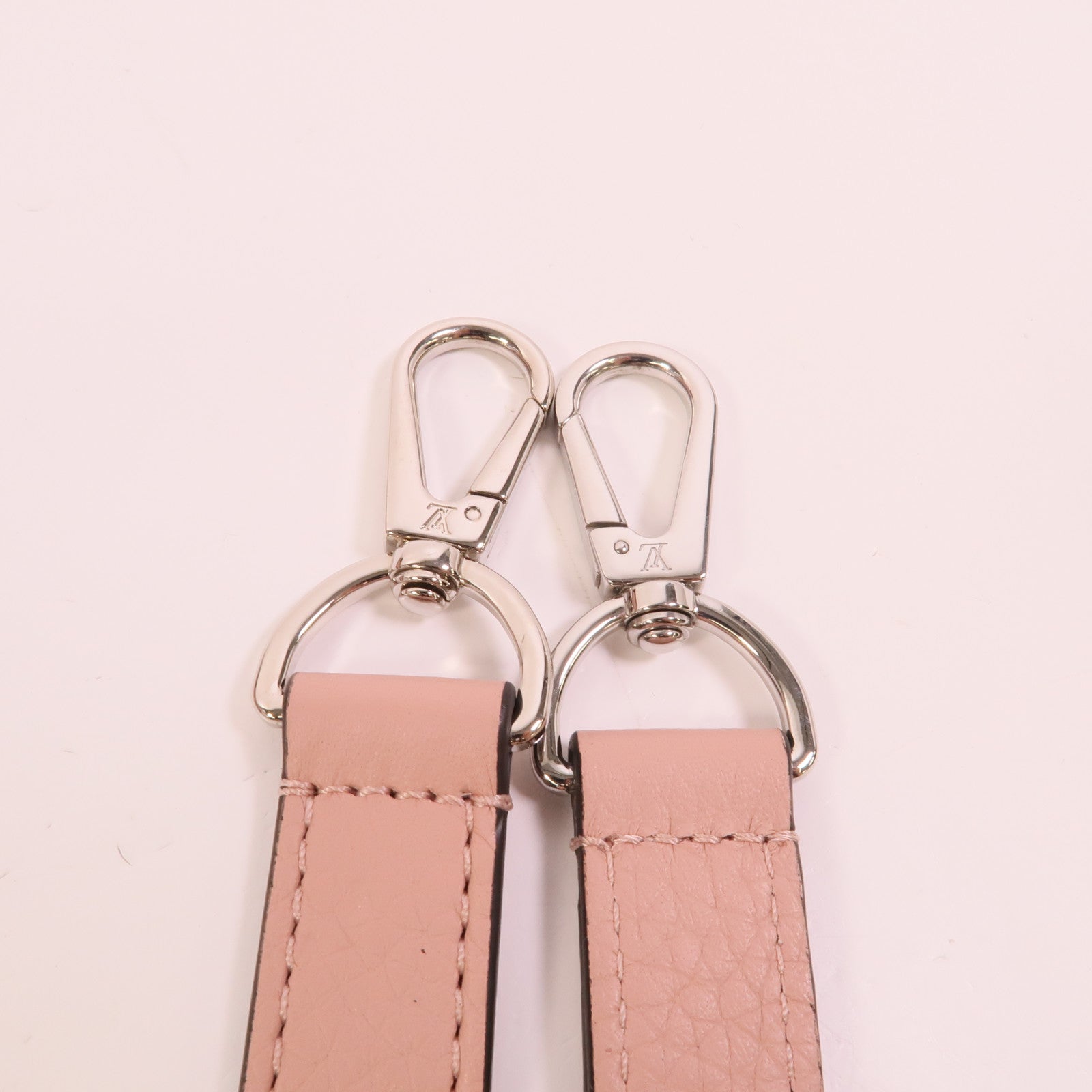 LOUIS VUITTON Taurillon皮革Capueines MM手挽肩背兩用袋