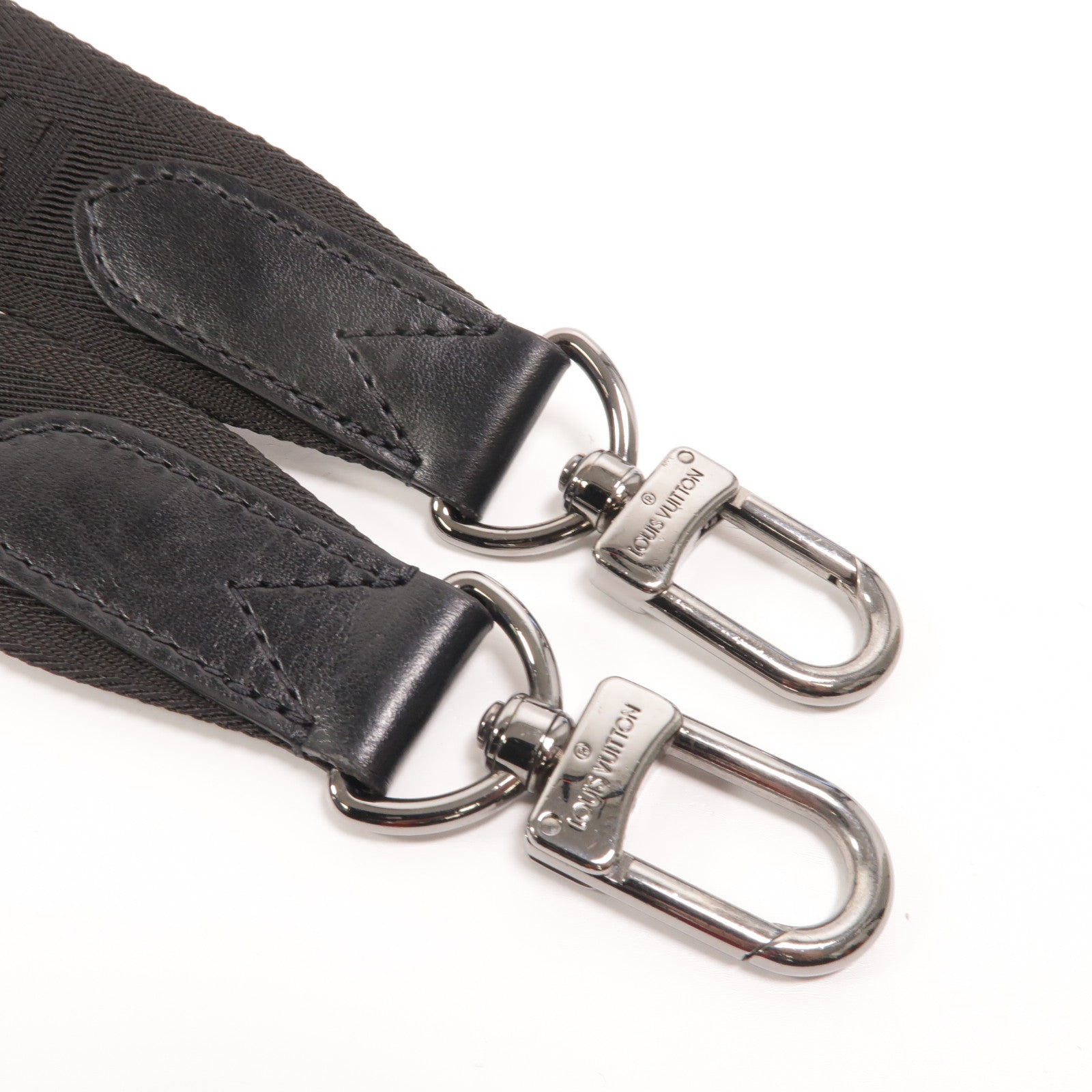 LOUIS VUITTON Monogram Eclipse Reverse Trio Messenger銀扣肩背袋