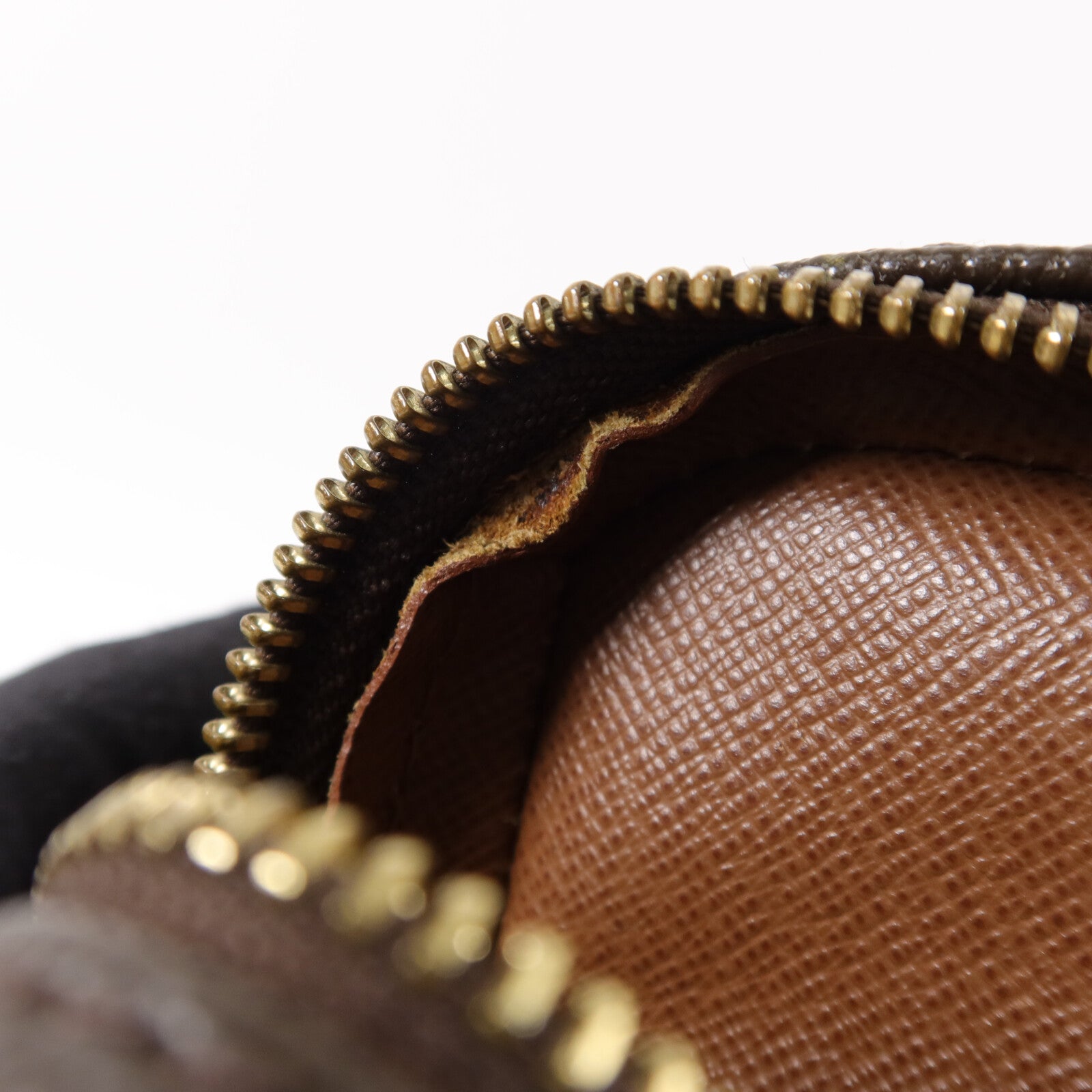 LOUIS VUITTON Monogram Danube肩背袋