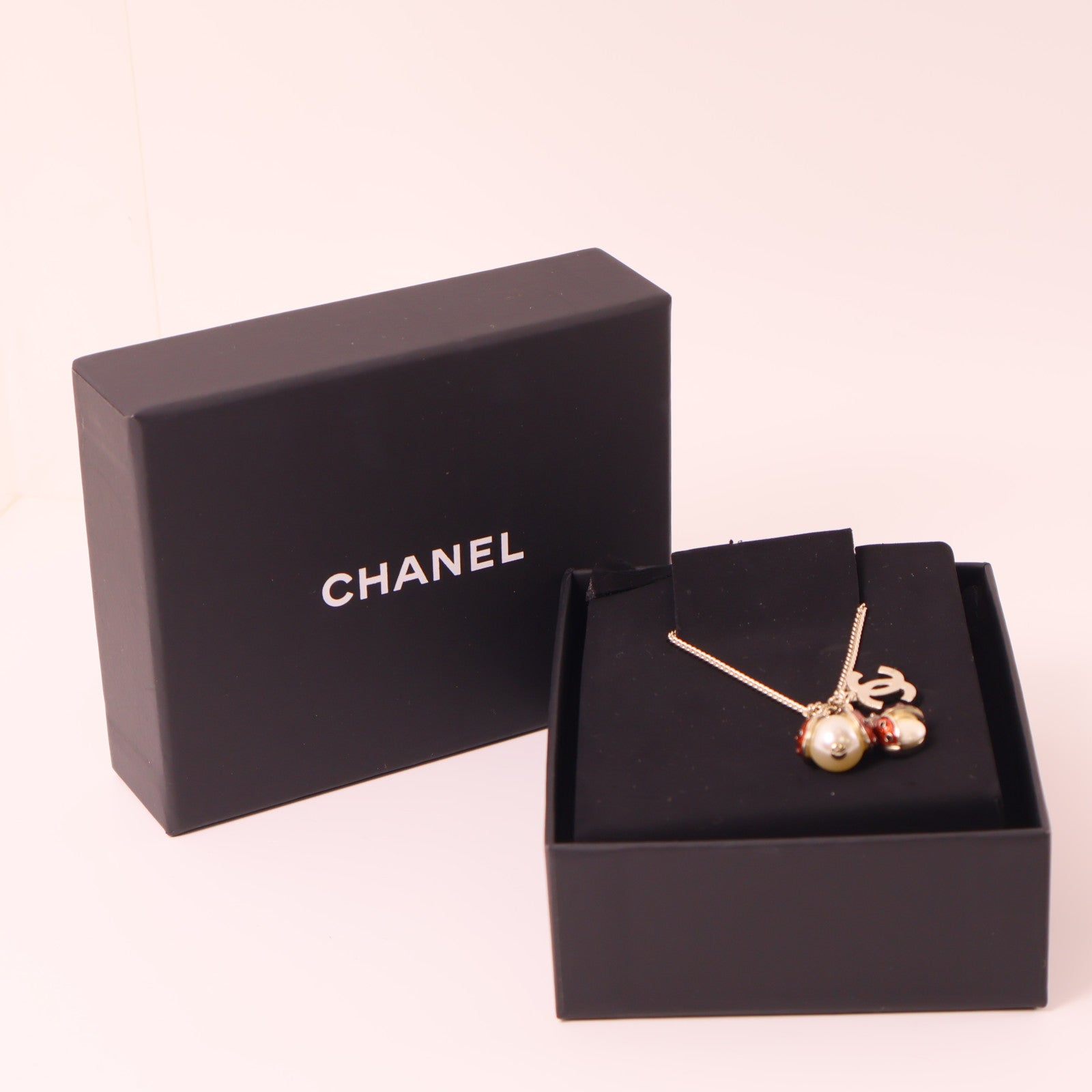 CHANEL 金屬Necklace項鍊紅色/白色/金色