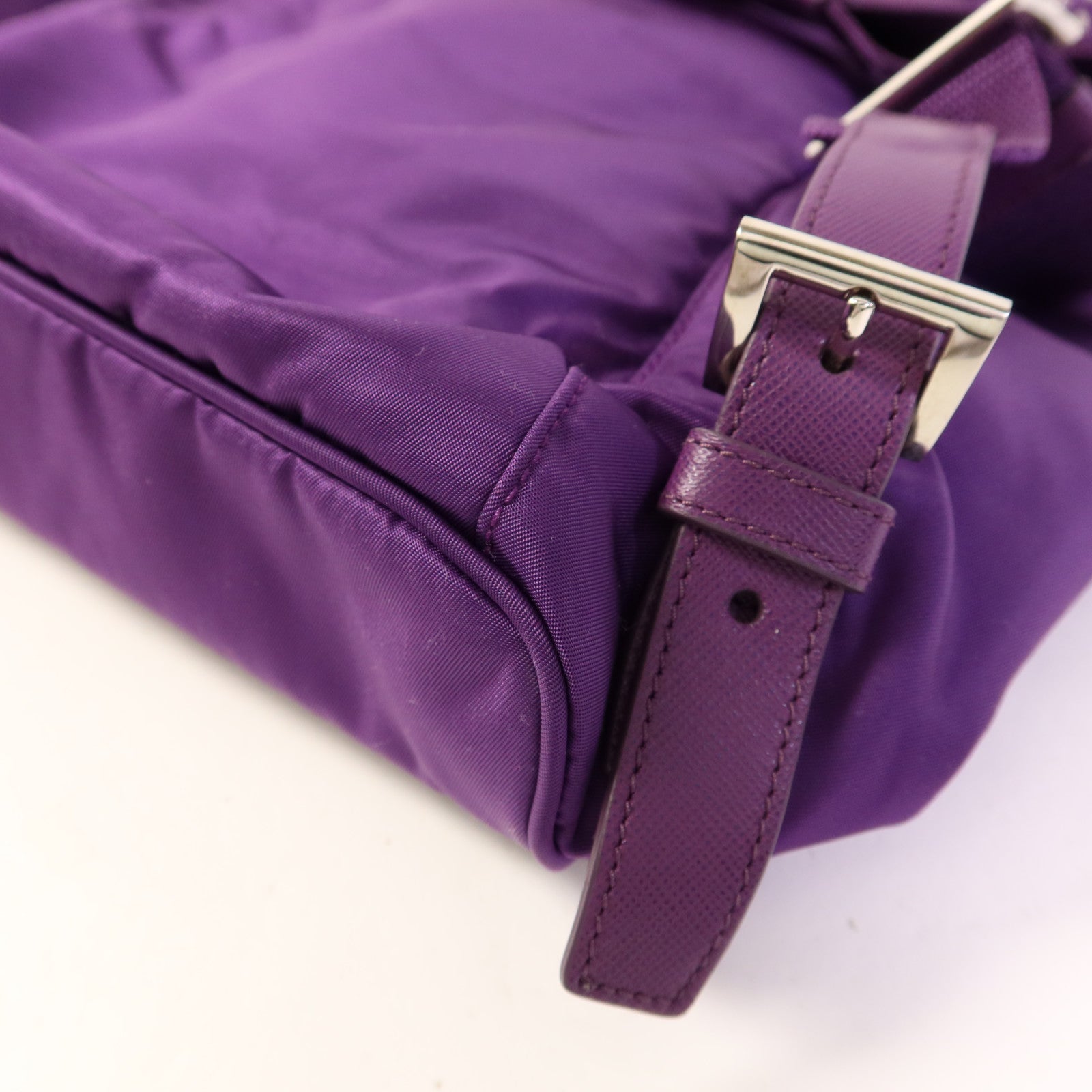 PRADA 尼龍Backpack銀扣背包