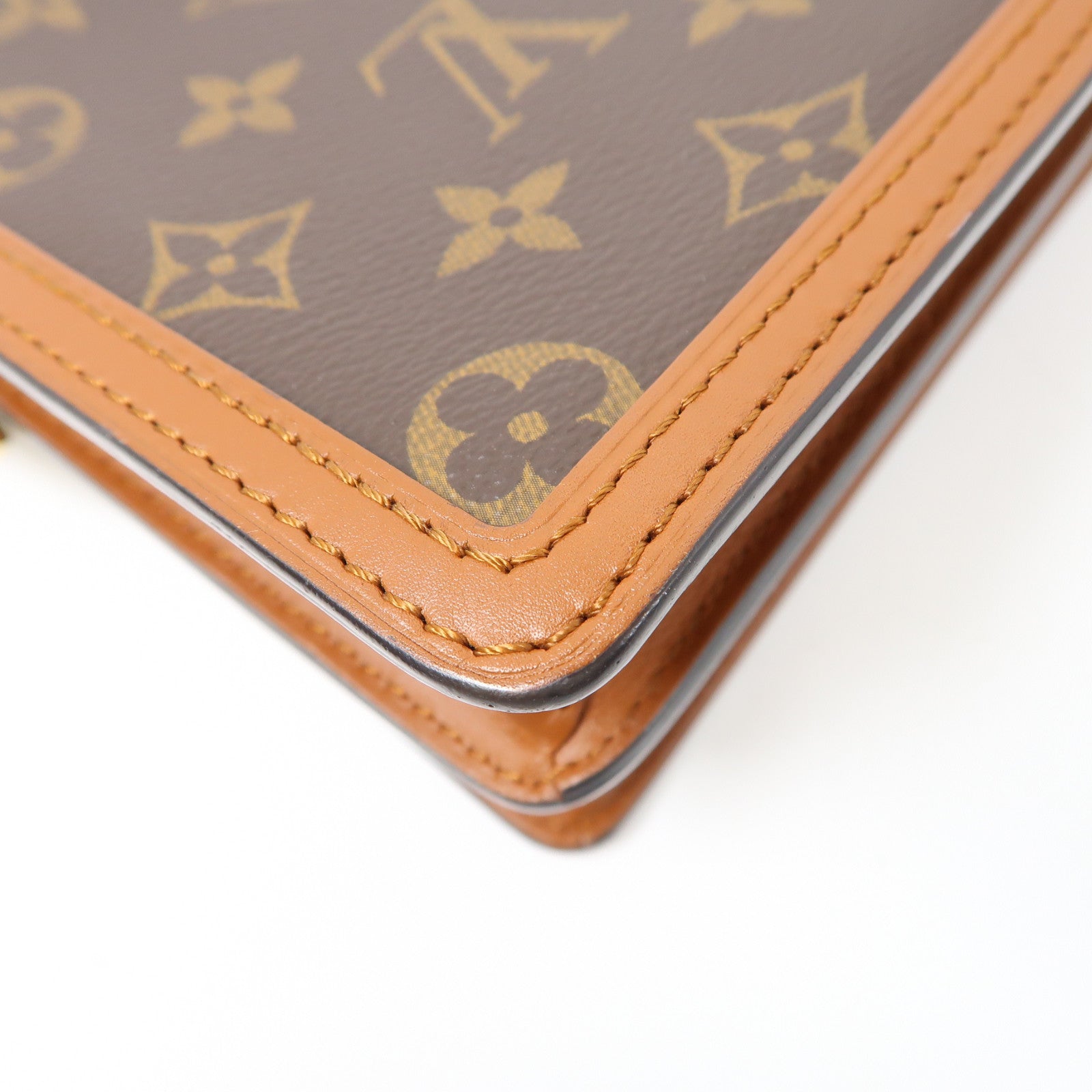LOUIS VUITTON Monogram Reverse Mini Dauphine金扣肩背袋棕色