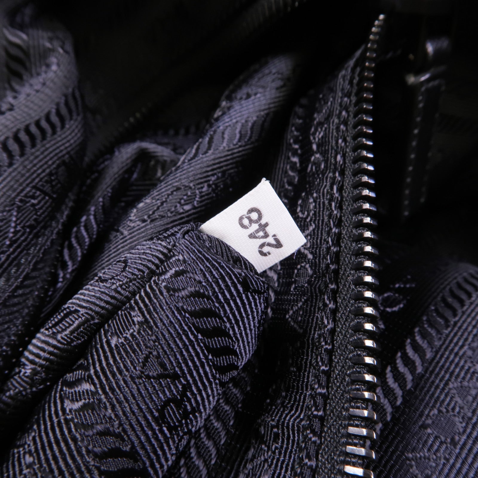 PRADA 尼龍Shoulder Tote銀扣肩背袋/手挽袋