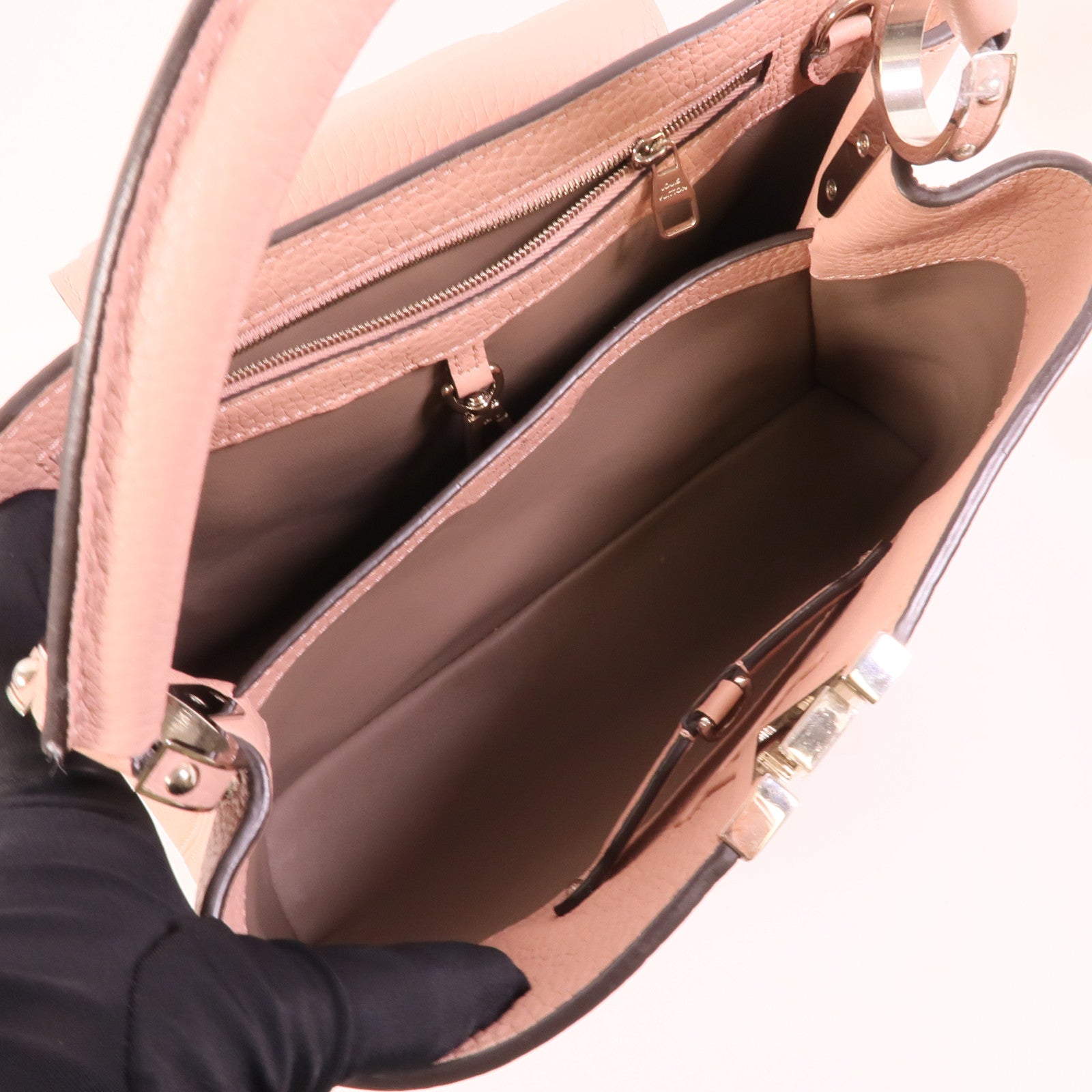 LOUIS VUITTON Taurillon皮革Capueines MM手挽肩背兩用袋