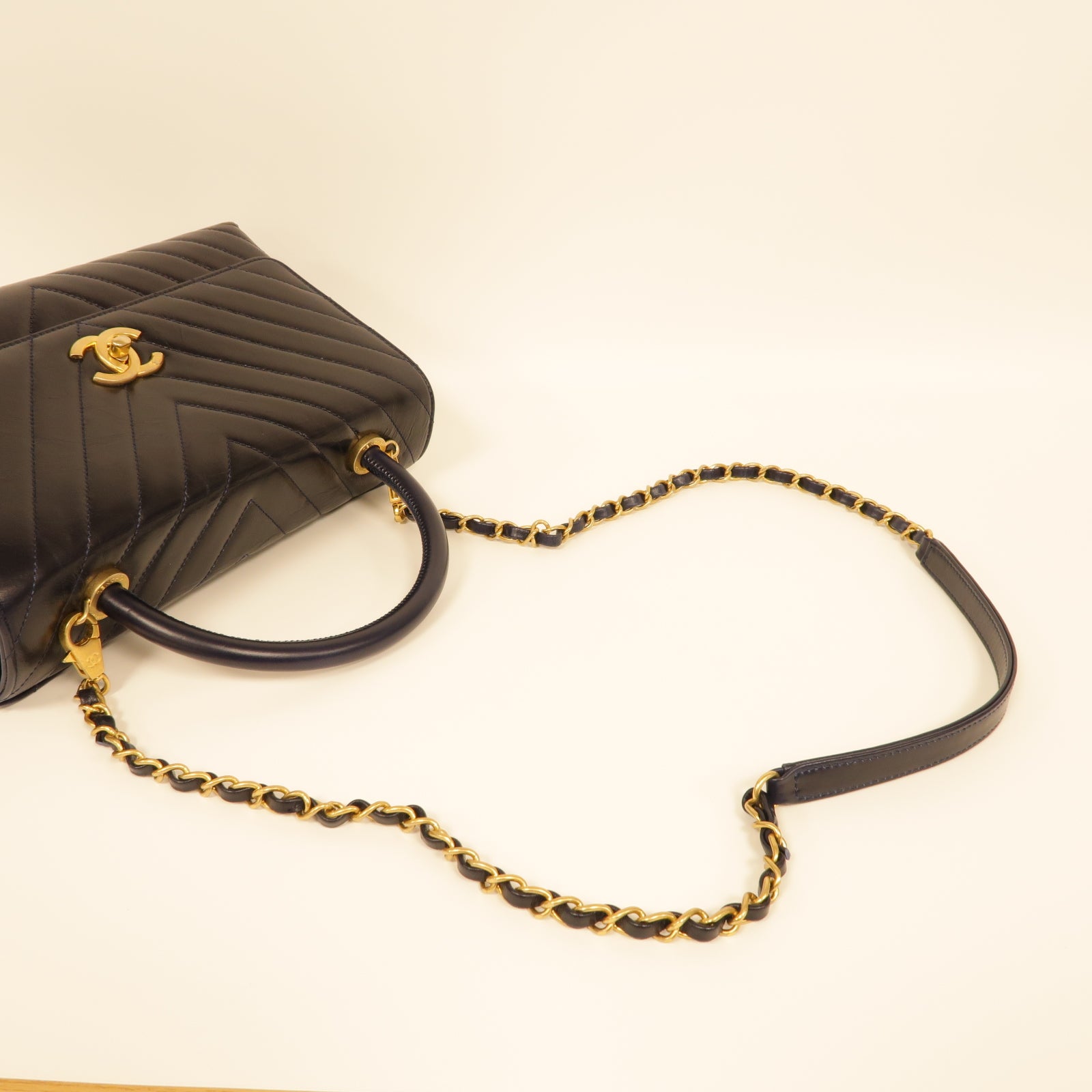 CHANEL **【激減優惠】斜紋Aged Calf皮革Coco Handle金扣手挽肩背兩用袋深藍色