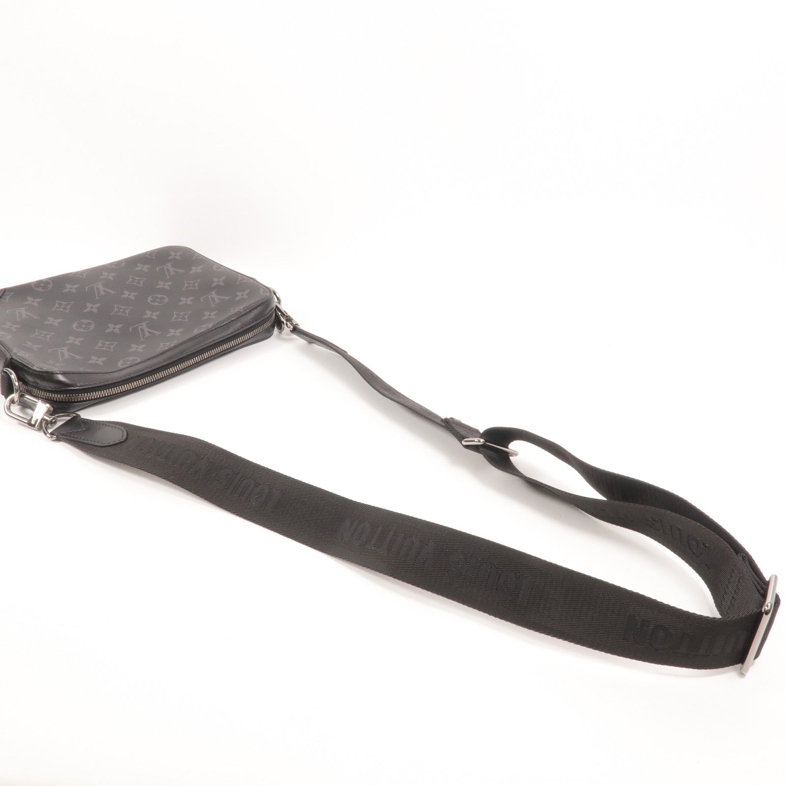 LOUIS VUITTON Monogram Eclipse Reverse Trio Messenger銀扣肩背袋