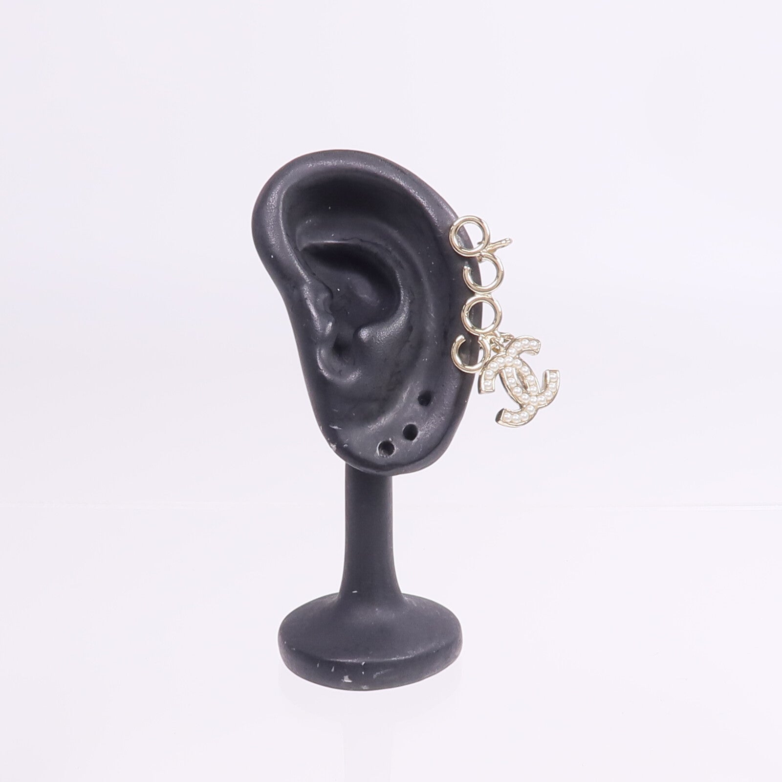 CHANEL 金屬/PVC Earrings Cilp金扣耳環