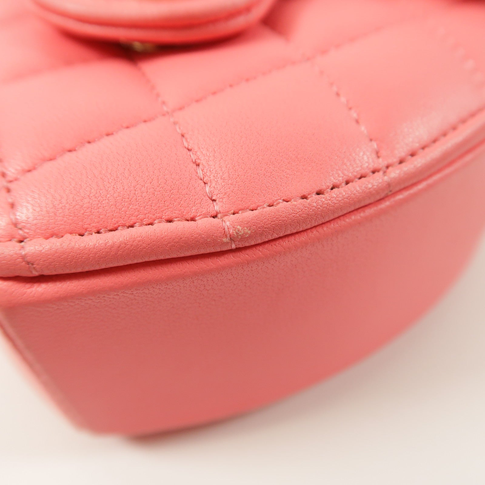CHANEL 羊皮皮革CC in Love Heart金扣鏈帶肩背袋