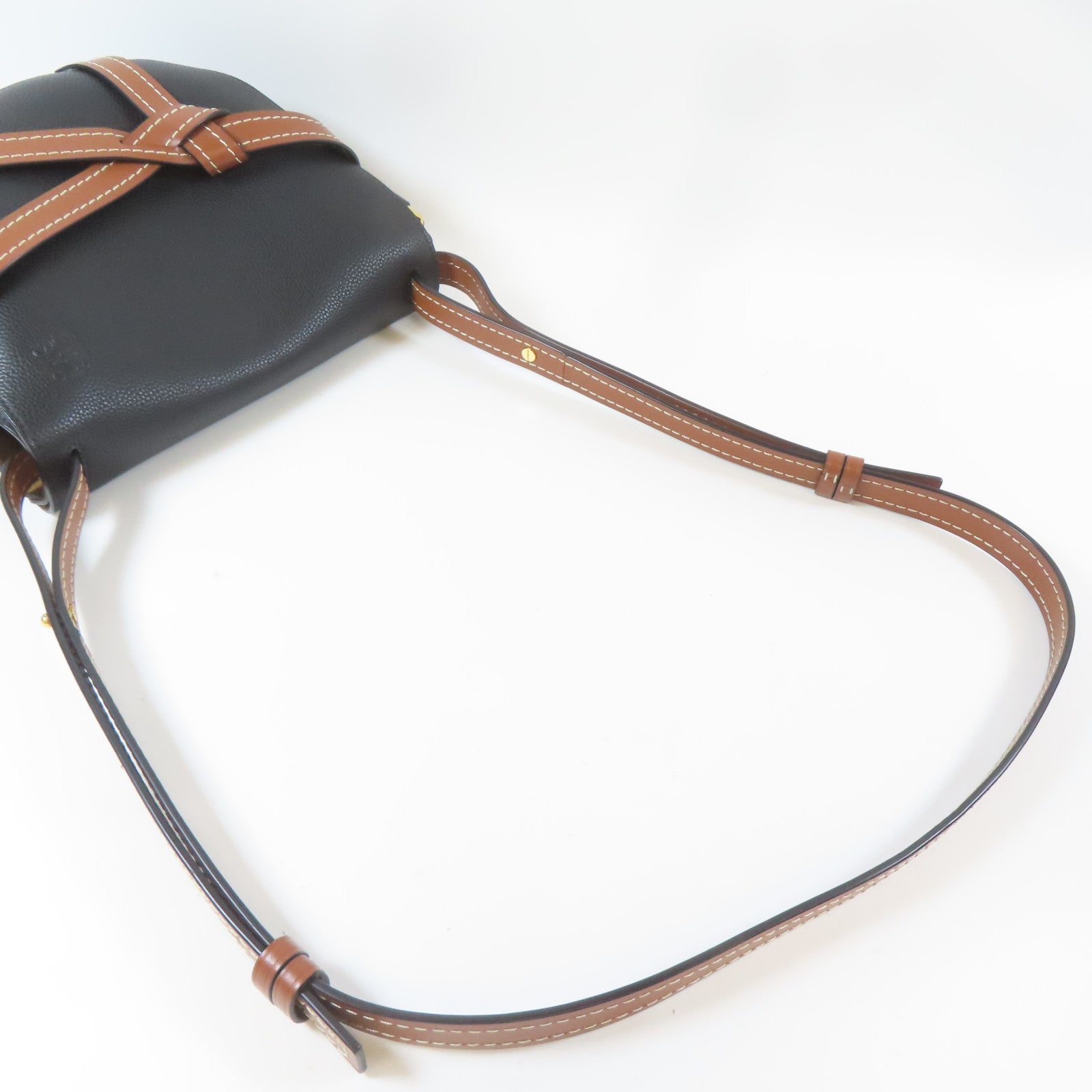 LOEWE 牛皮皮革Gate Small金扣ll肩背袋黑色/啡色