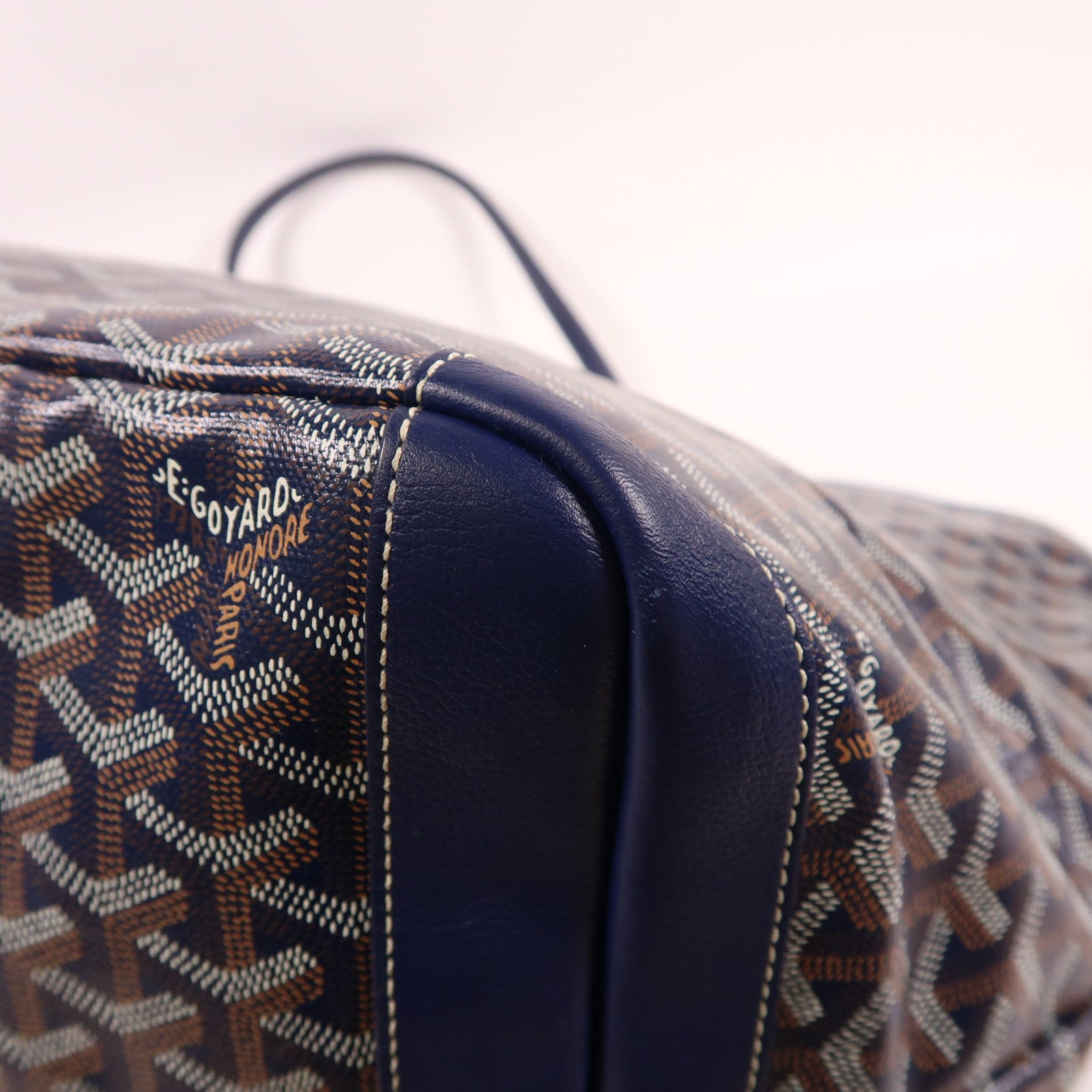 GOYARD 塗層帆布Artois GM銀扣肩背袋藍色
