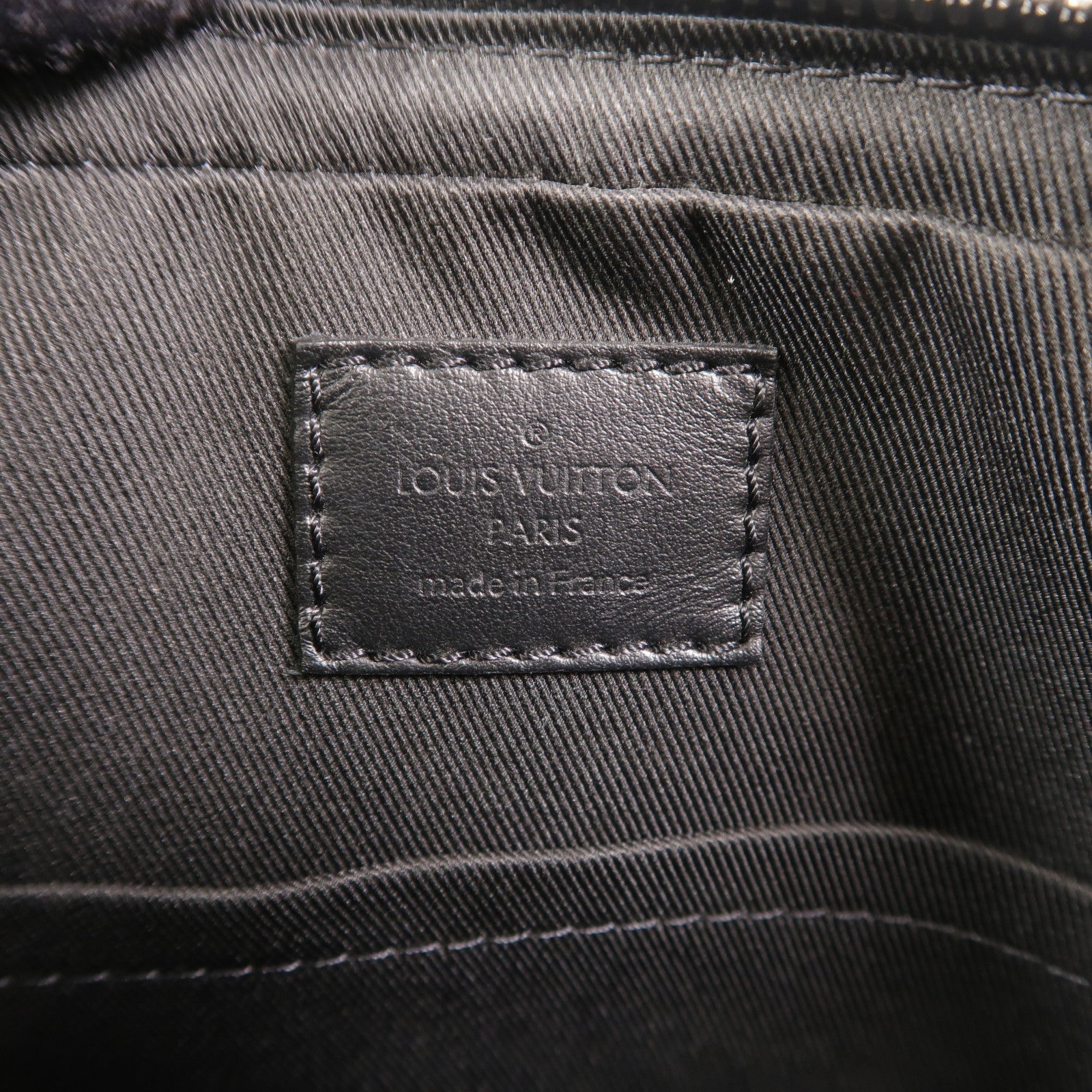 LOUIS VUITTON Monogram Eclipse Reverse Trio Messenger銀扣肩背袋