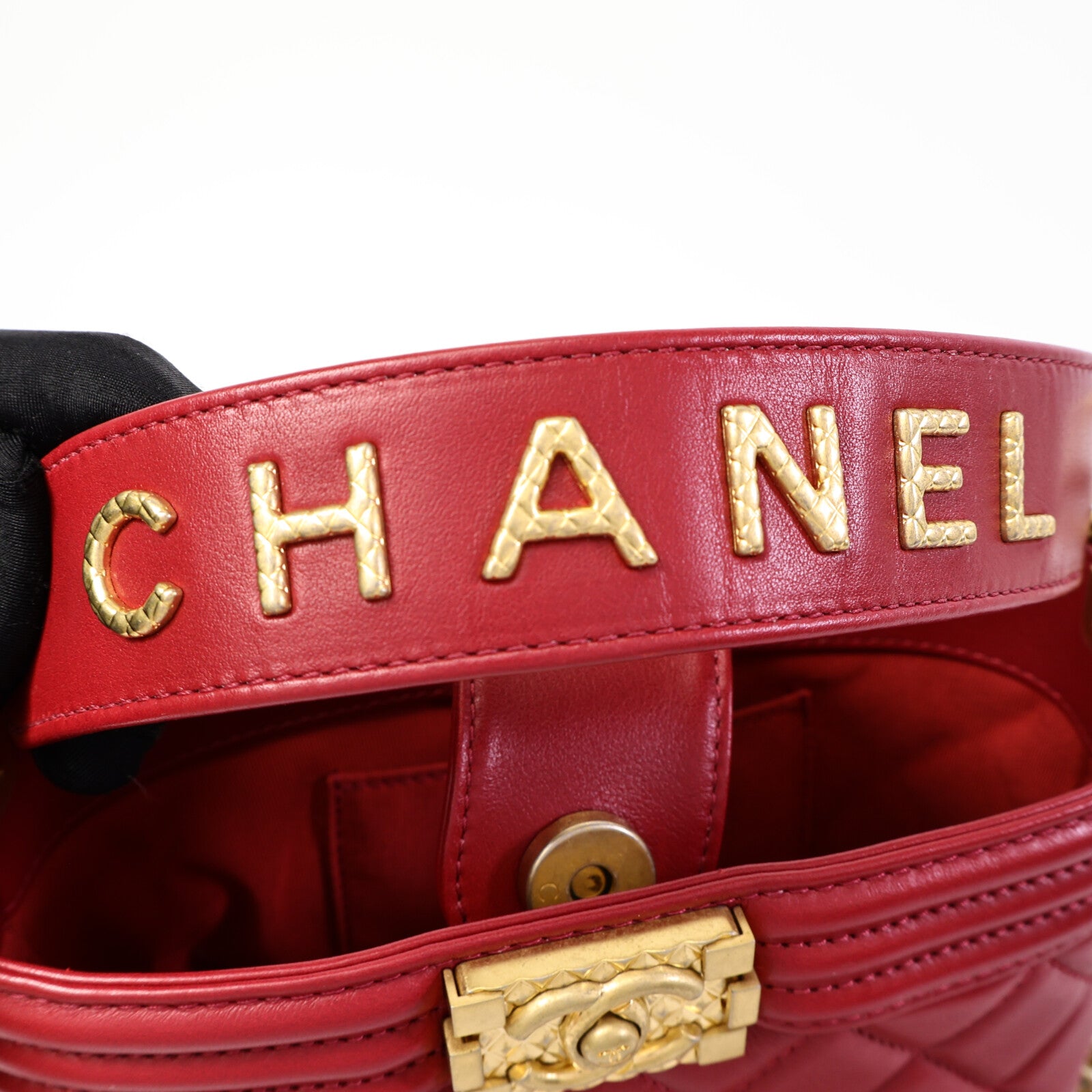 CHANEL 羊皮皮革Bucket Bag鏈帶手挽肩背兩用袋