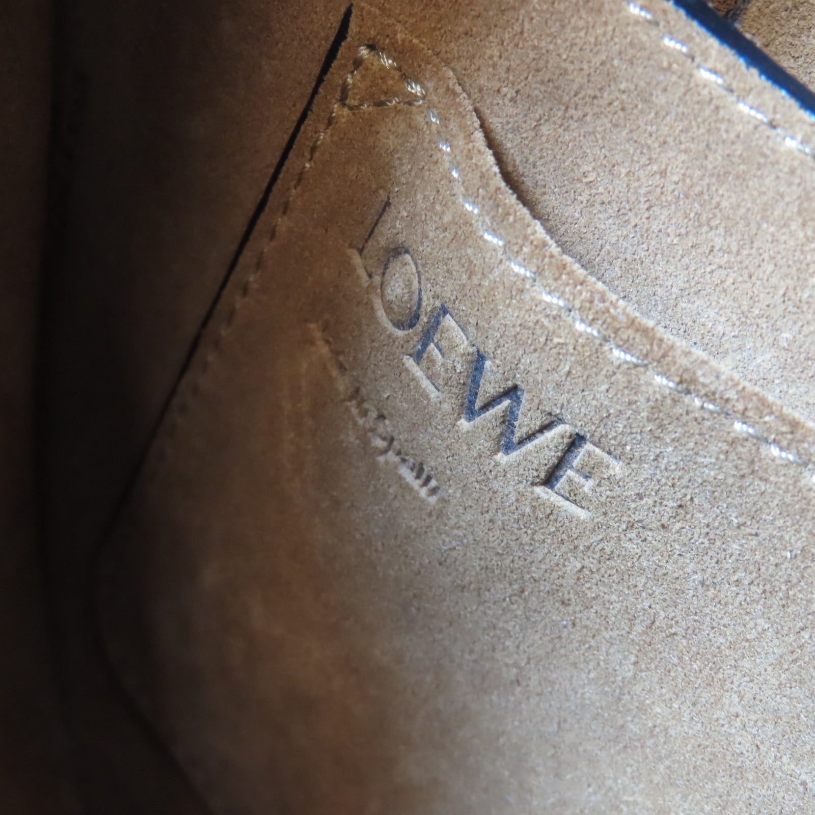 LOEWE 牛皮皮革Gate Small金扣ll肩背袋黑色/啡色