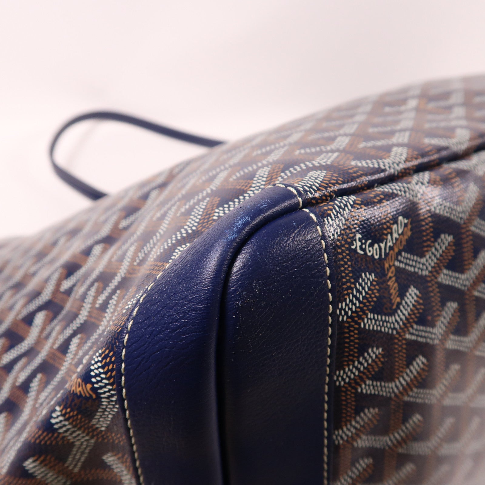 GOYARD 塗層帆布Artois GM銀扣肩背袋藍色