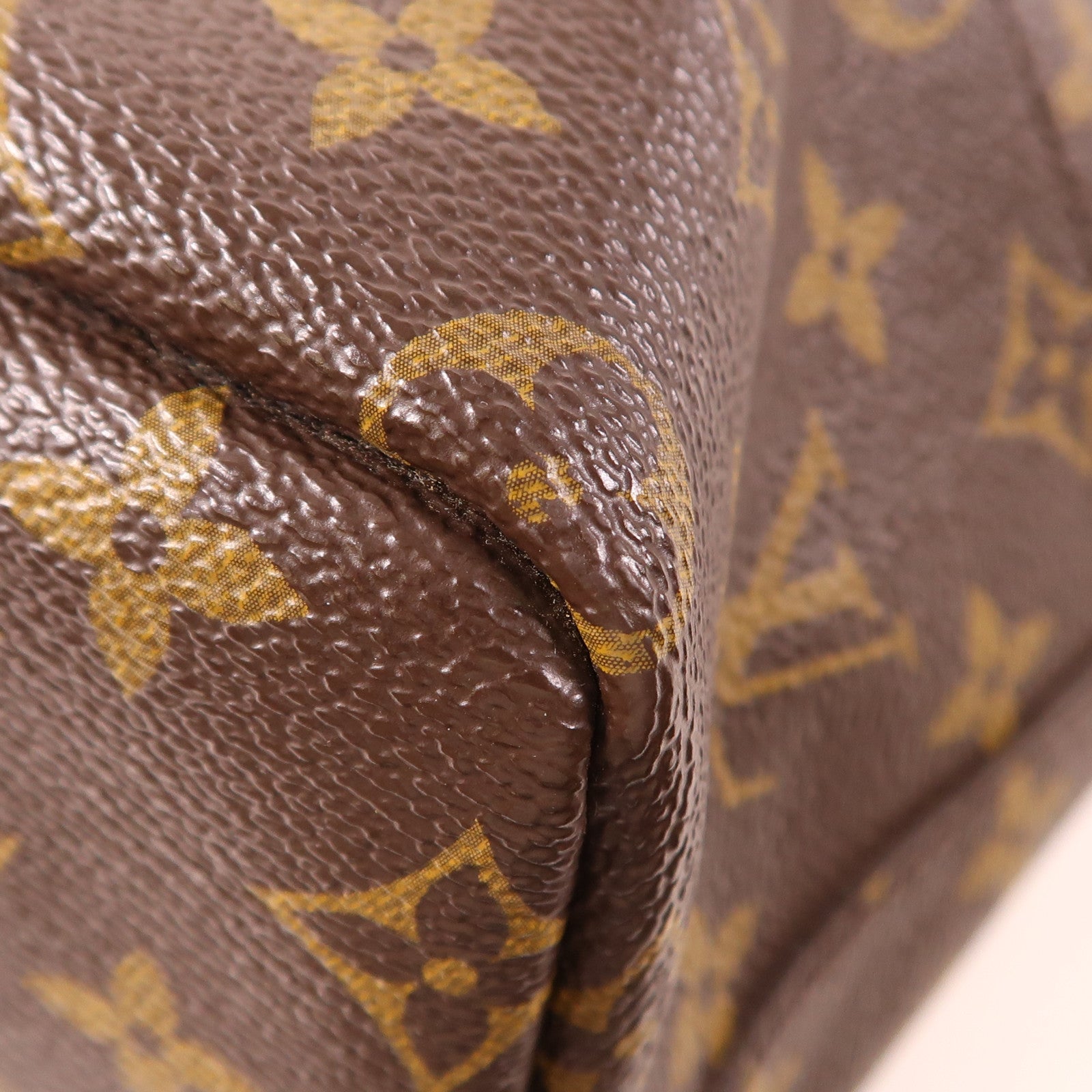 LOUIS VUITTON Monogram Bag With Holes金扣手挽袋