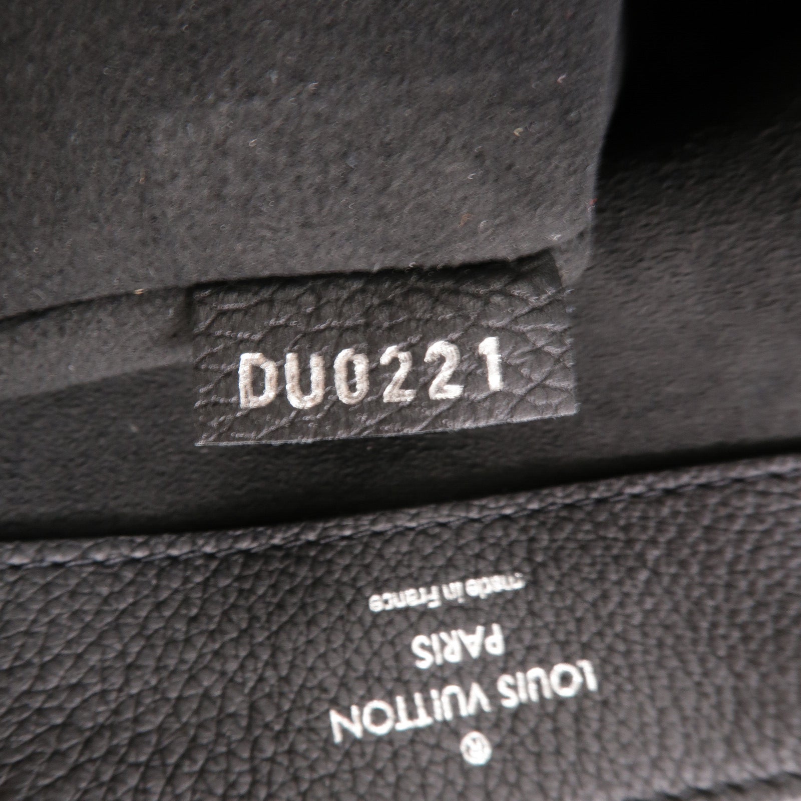 LOUIS VUITTON 牛皮皮革Lock Me Backpack背包