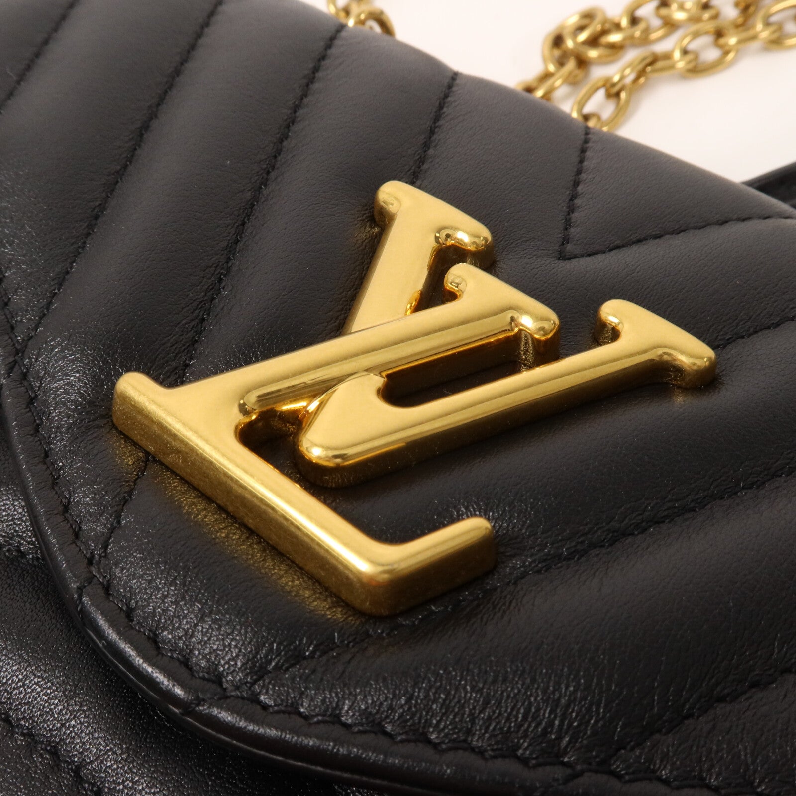 LOUIS VUITTON 牛皮皮革New Wave Chain Bag PM鏈帶肩背袋