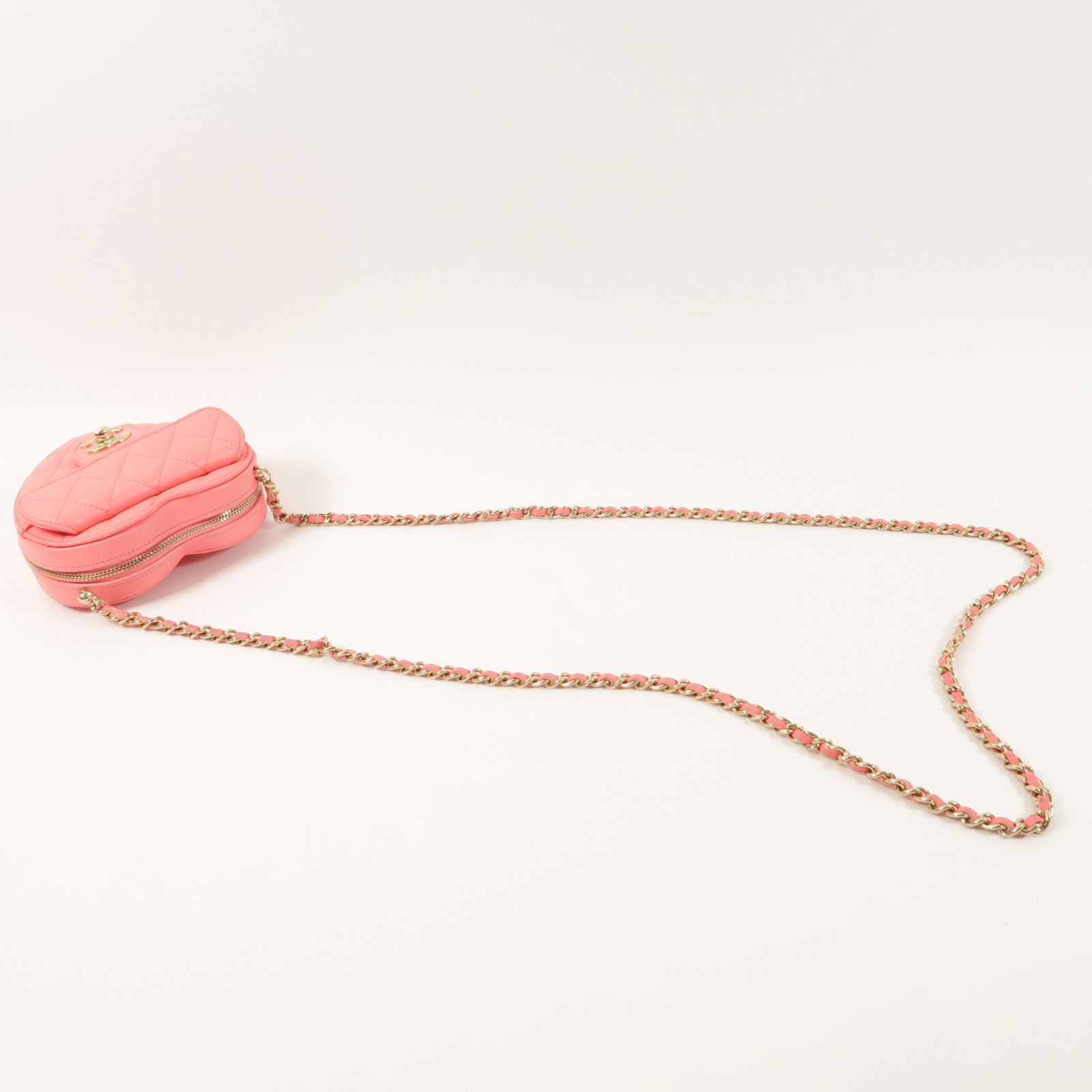 CHANEL 羊皮皮革CC in Love Heart金扣鏈帶肩背袋