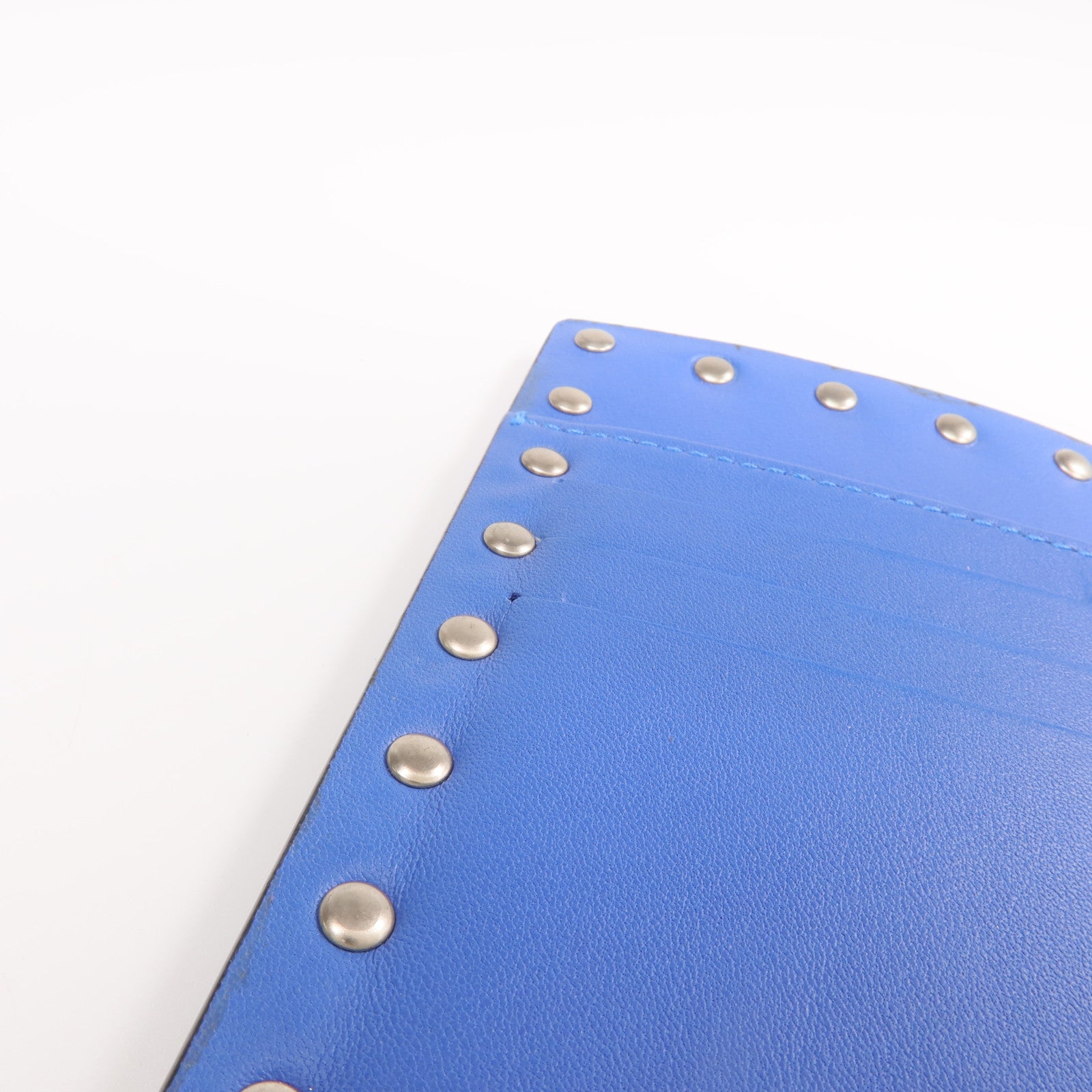 Valentino 牛皮皮革Rockstud Passport Case護照套